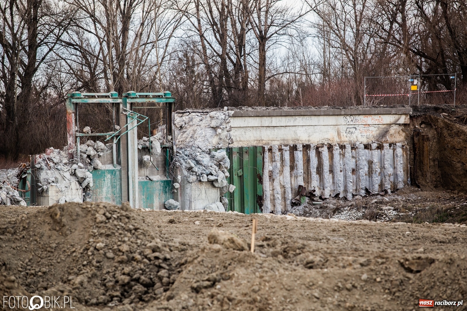 Zdjęcie w galerii na portalu naszraciborz.pl: Śluza Rafako przechodzi do historii [FOTO i WIDEO]  wiadomości z regionu