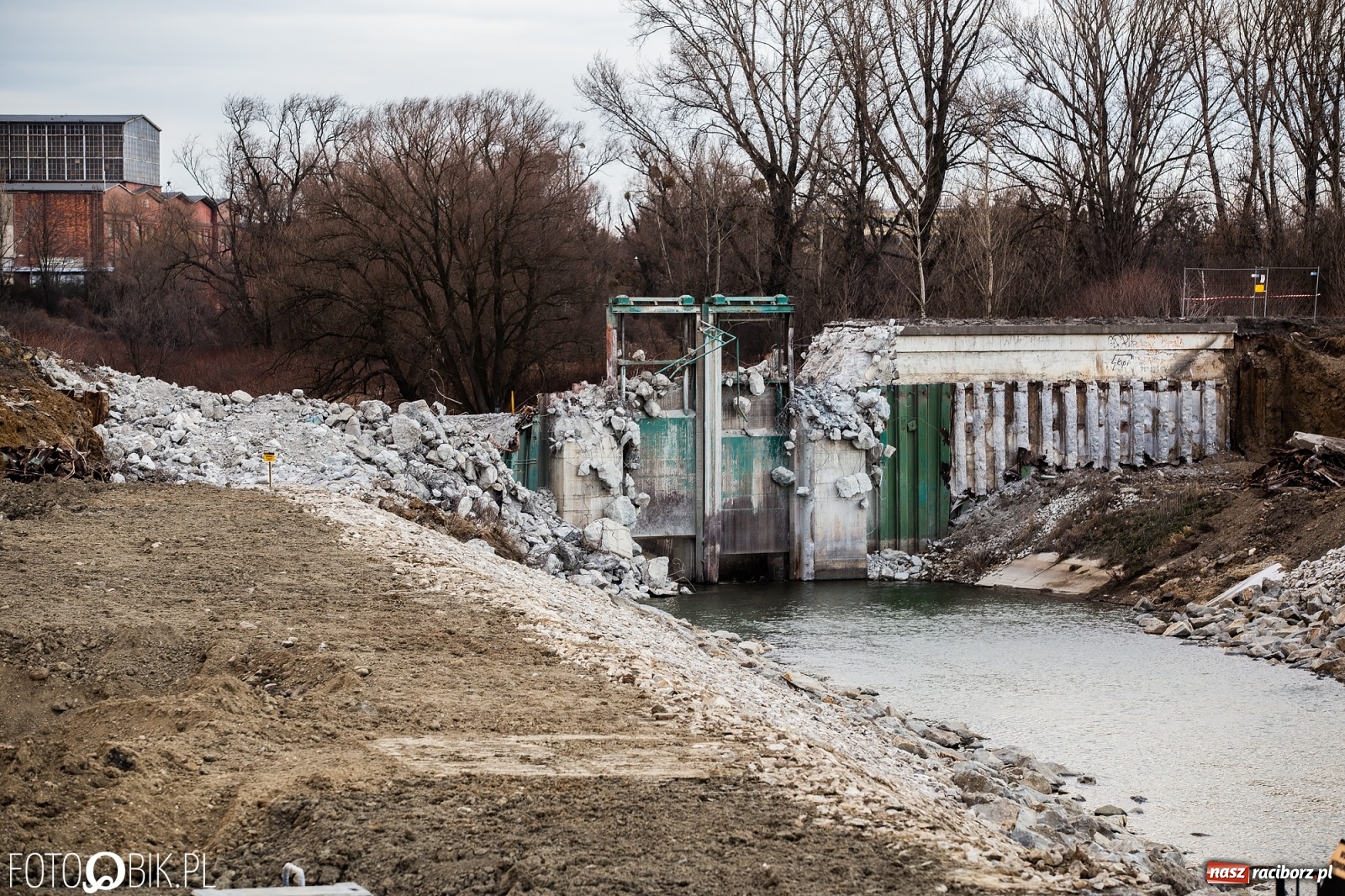Zdjęcie w galerii na portalu naszraciborz.pl: Śluza Rafako przechodzi do historii [FOTO i WIDEO]  wiadomości z regionu