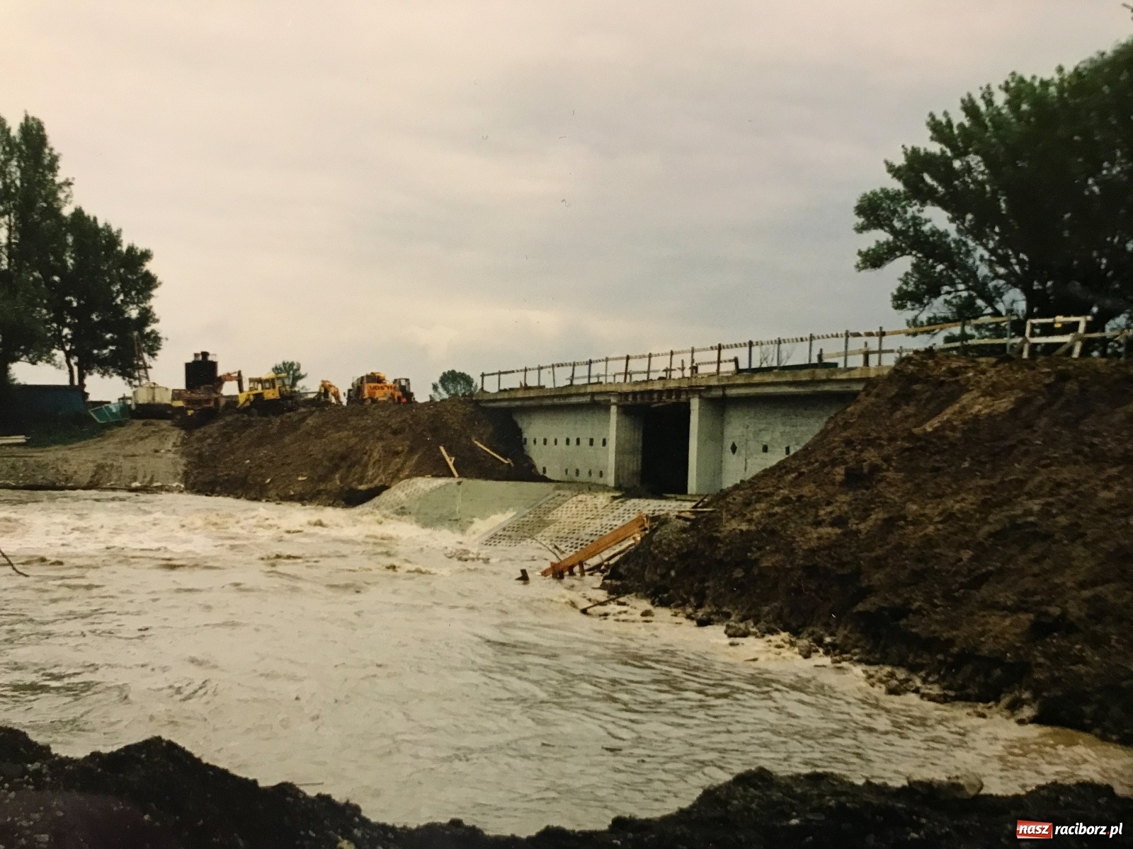 Zdjęcie w galerii na portalu naszraciborz.pl: Śluza Rafako przechodzi do historii [FOTO i WIDEO]  wiadomości z regionu