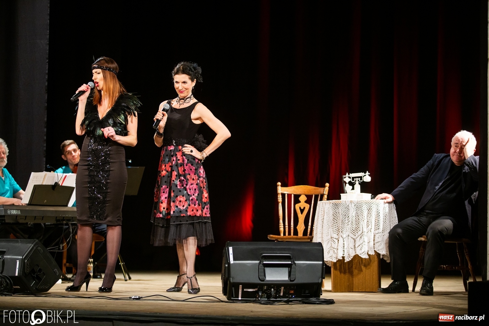 Zdjęcie w galerii na portalu naszraciborz.pl: Komedia muzyczna Doktor Miłość w DK Strzecha wiadomości z regionu