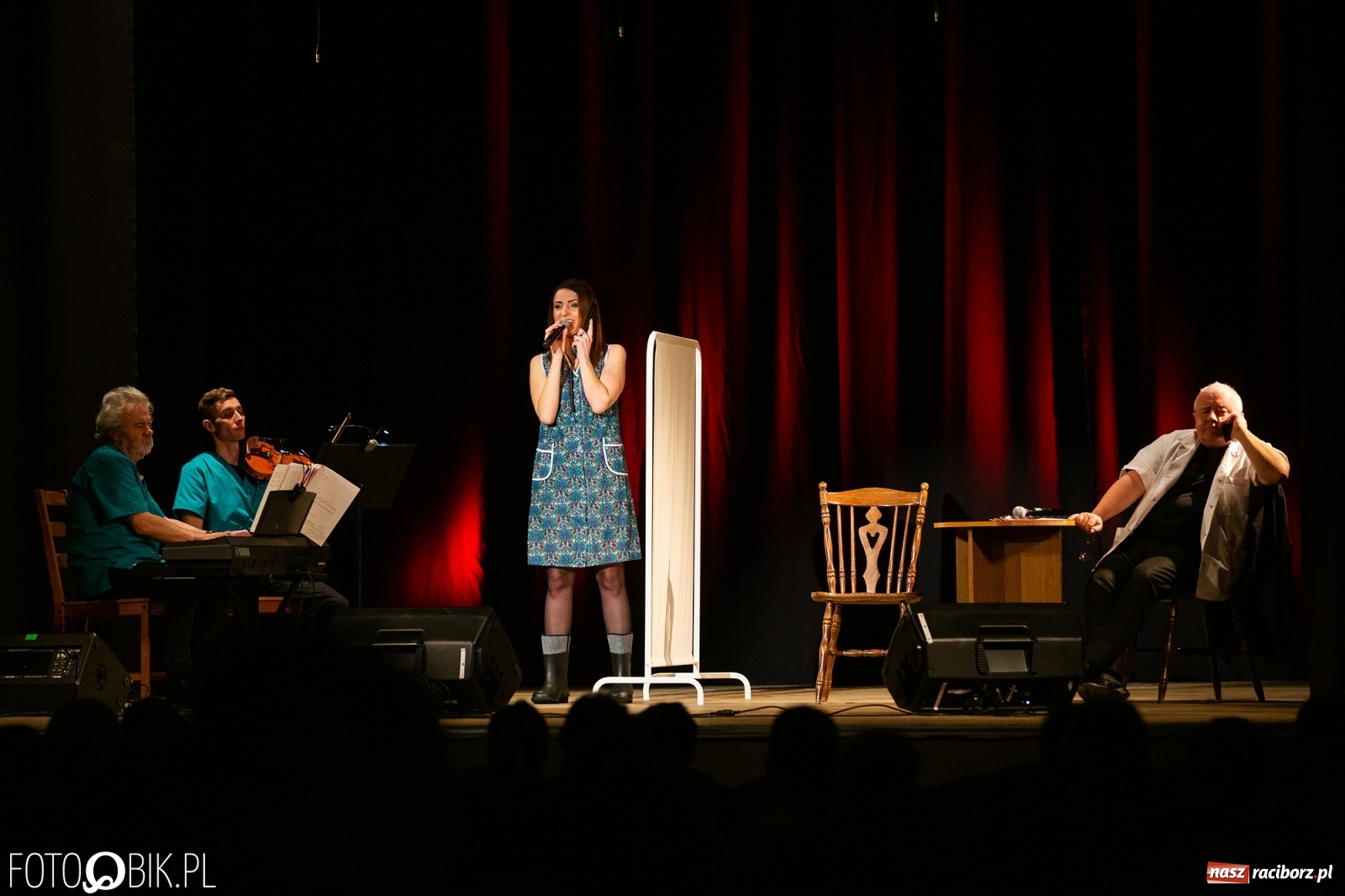 Zdjęcie w galerii na portalu naszraciborz.pl: Komedia muzyczna Doktor Miłość w DK Strzecha wiadomości z regionu