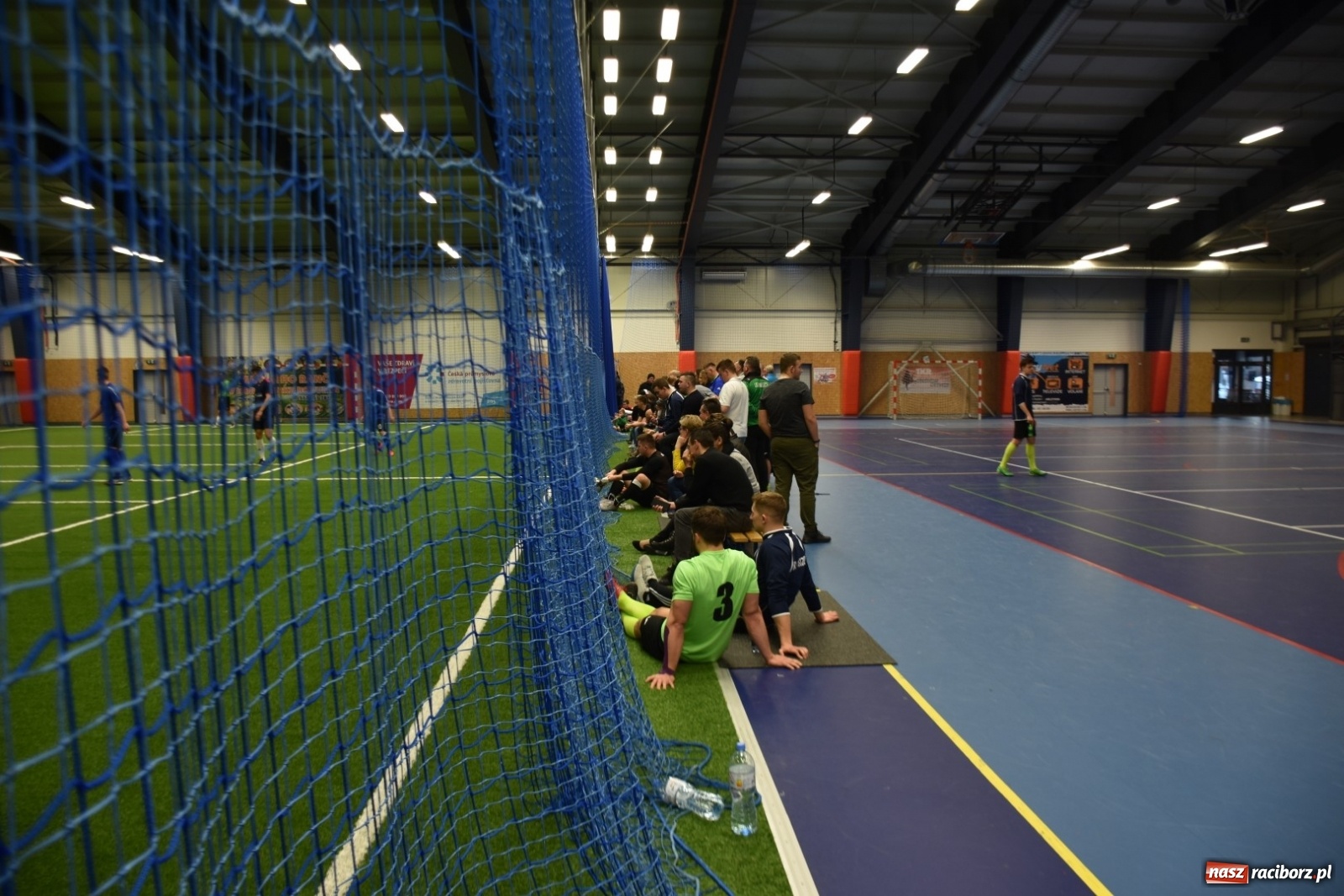 Zdjęcie w galerii na portalu naszraciborz.pl: Piłkarze LKS Tworków z Pucharem Wójta wiadomości z regionu