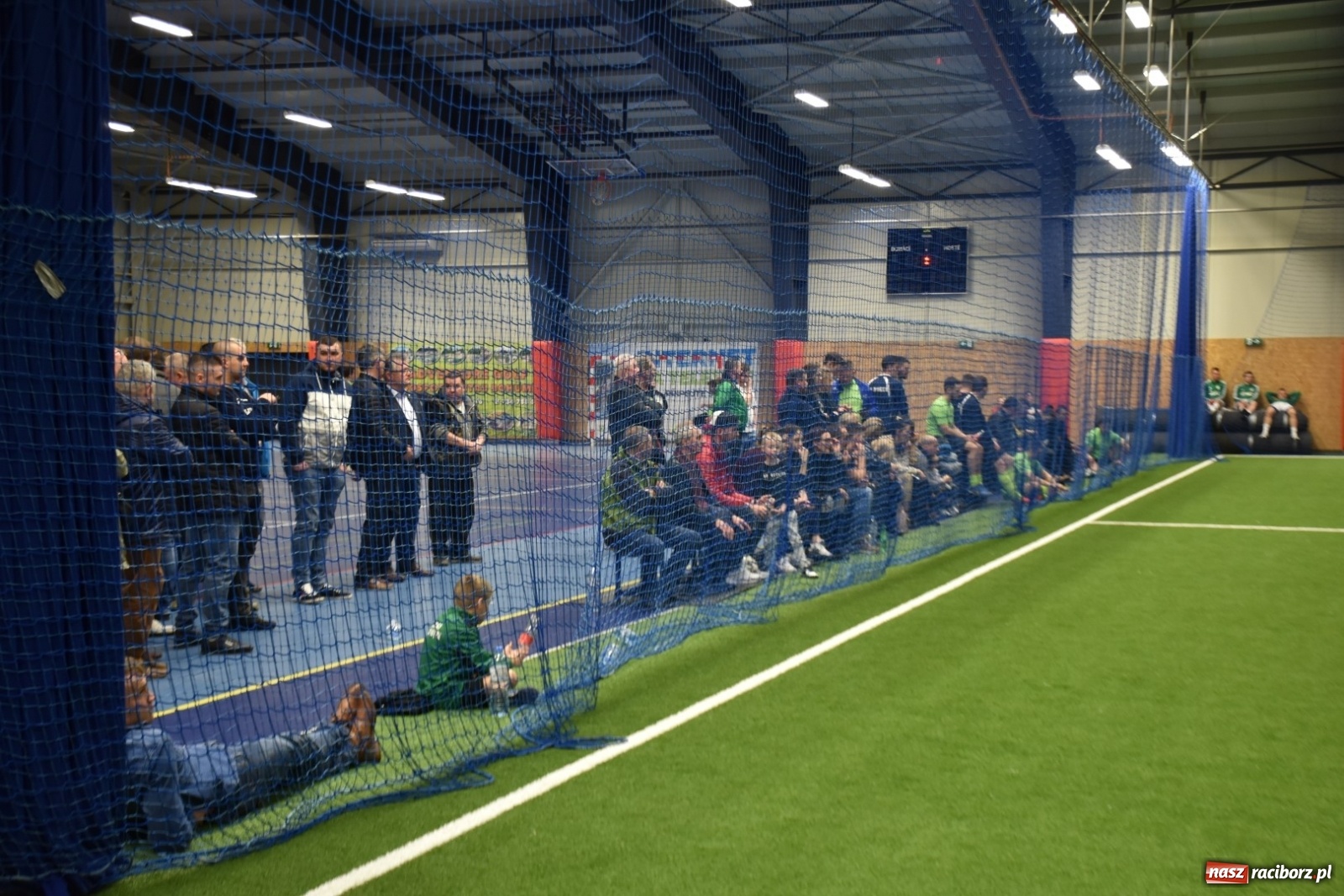 Zdjęcie w galerii na portalu naszraciborz.pl: Piłkarze LKS Tworków z Pucharem Wójta wiadomości z regionu