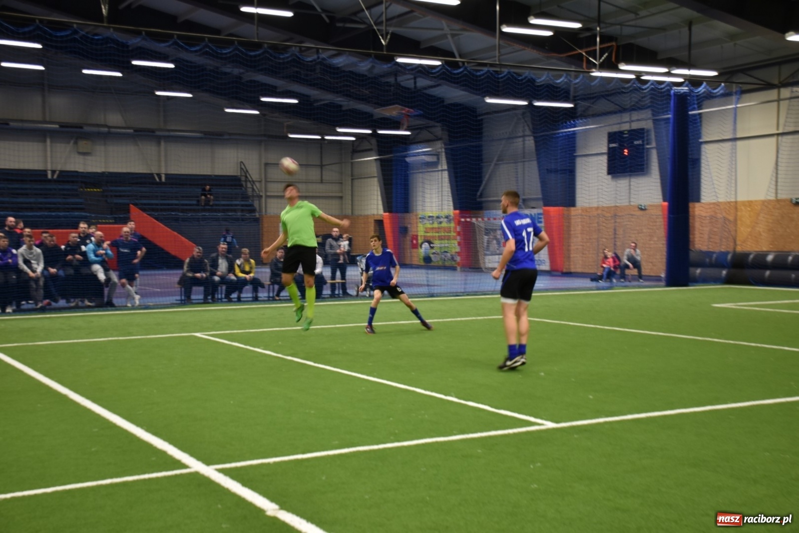 Zdjęcie w galerii na portalu naszraciborz.pl: Piłkarze LKS Tworków z Pucharem Wójta wiadomości z regionu