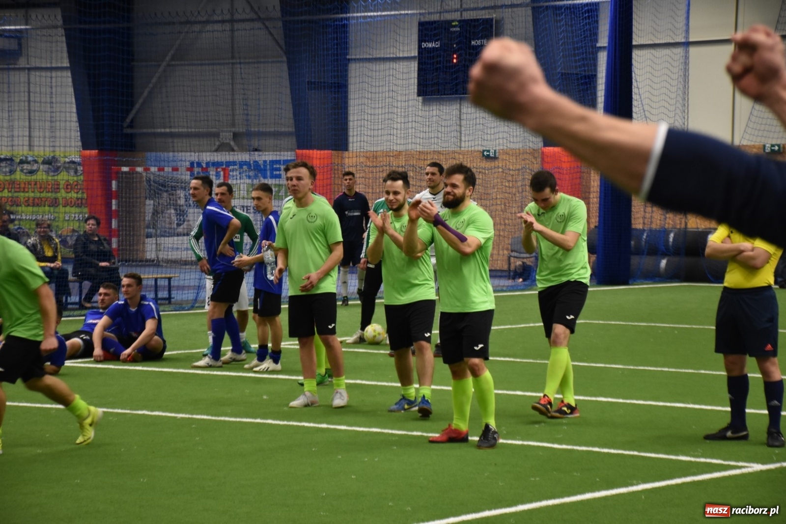 Zdjęcie w galerii na portalu naszraciborz.pl: Piłkarze LKS Tworków z Pucharem Wójta wiadomości z regionu