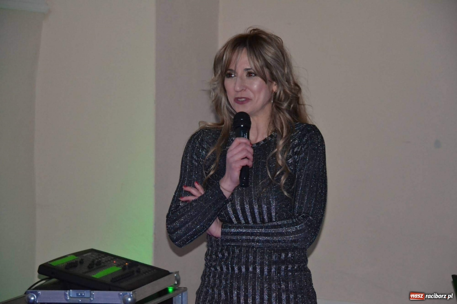 Zdjęcie w galerii na portalu naszraciborz.pl: Na zamku bawili się w rytmach discofoxa [FOTO i WIDEO] wiadomości z regionu