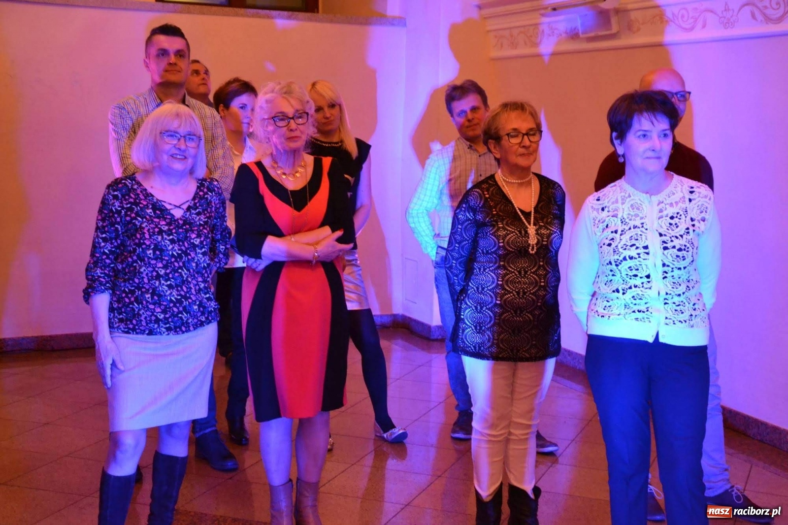 Zdjęcie w galerii na portalu naszraciborz.pl: Na zamku bawili się w rytmach discofoxa [FOTO i WIDEO] wiadomości z regionu