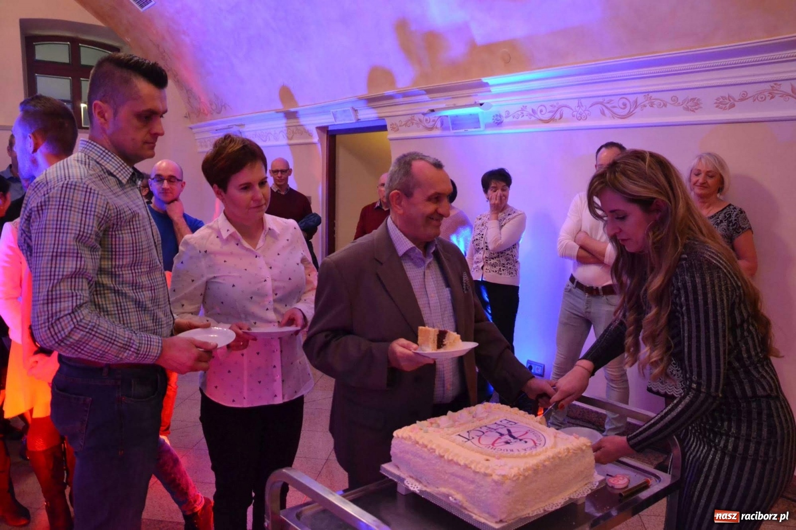 Zdjęcie w galerii na portalu naszraciborz.pl: Na zamku bawili się w rytmach discofoxa [FOTO i WIDEO] wiadomości z regionu