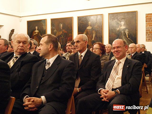 Zdjęcie w galerii na portalu naszraciborz.pl: Dekada minęła - odznaki wręczone wiadomości z regionu