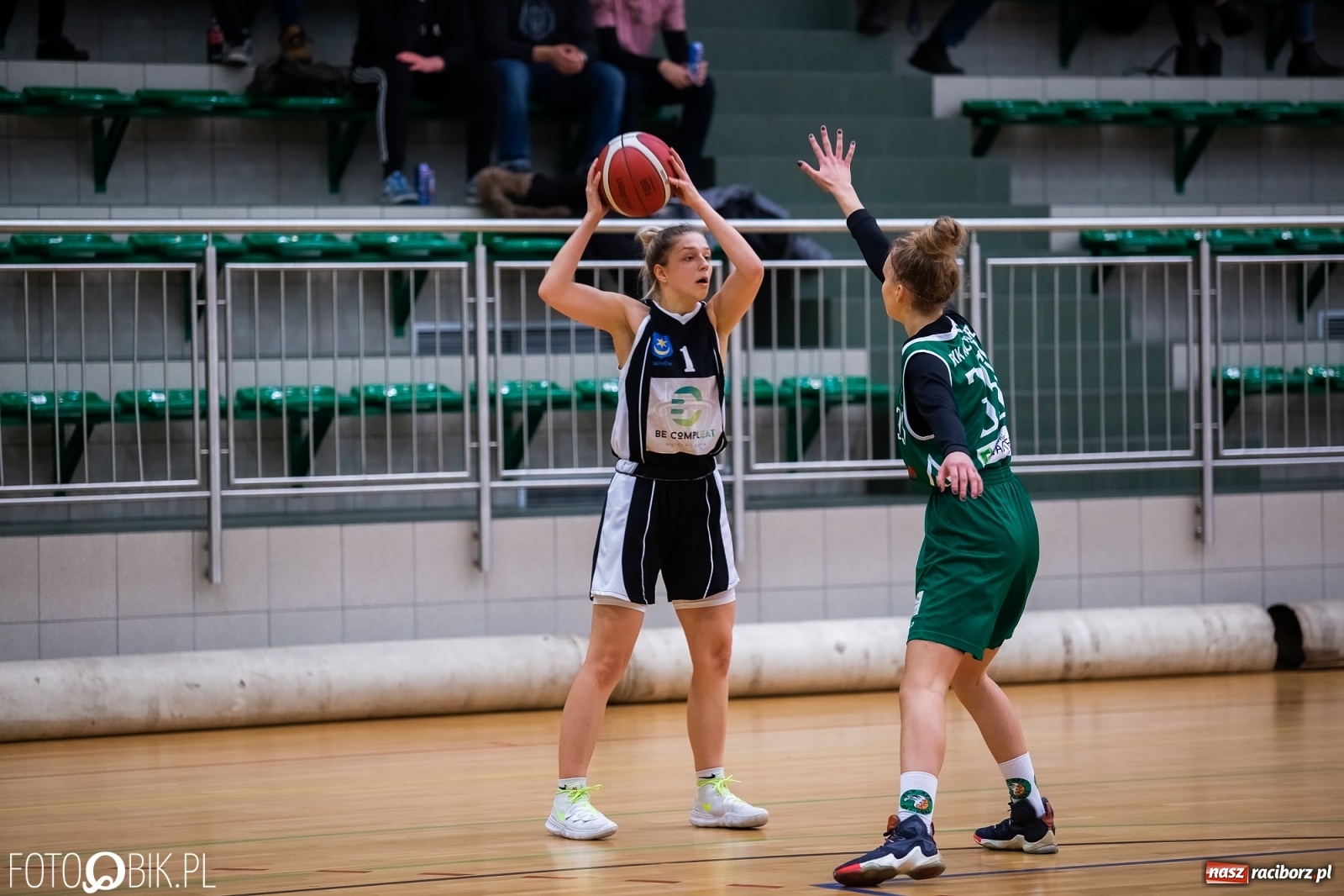 Zdjęcie w galerii na portalu naszraciborz.pl: Wyrównane spotkanie dla RKK AZS Racibórz wiadomości z regionu