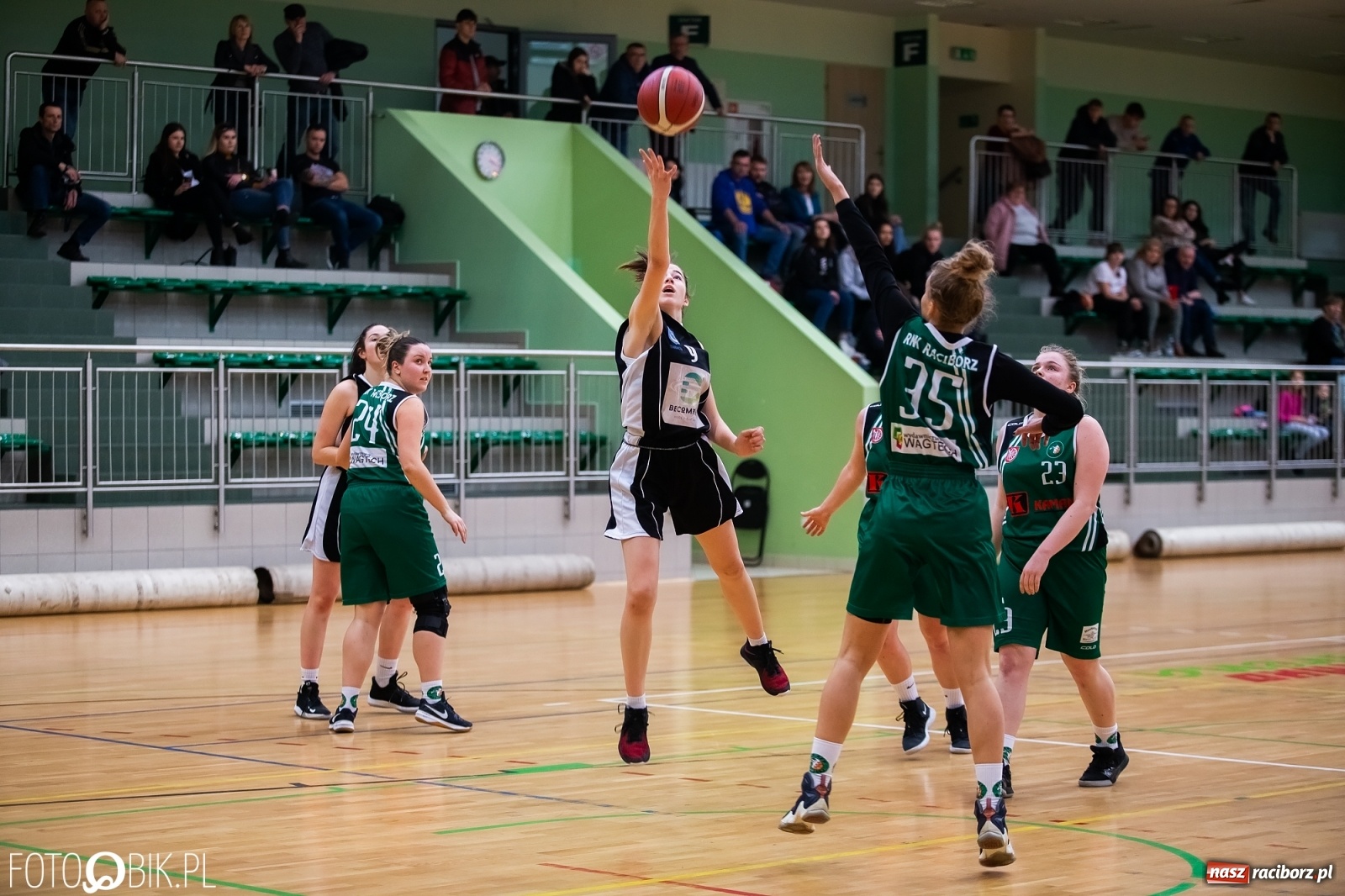 Zdjęcie w galerii na portalu naszraciborz.pl: Wyrównane spotkanie dla RKK AZS Racibórz wiadomości z regionu