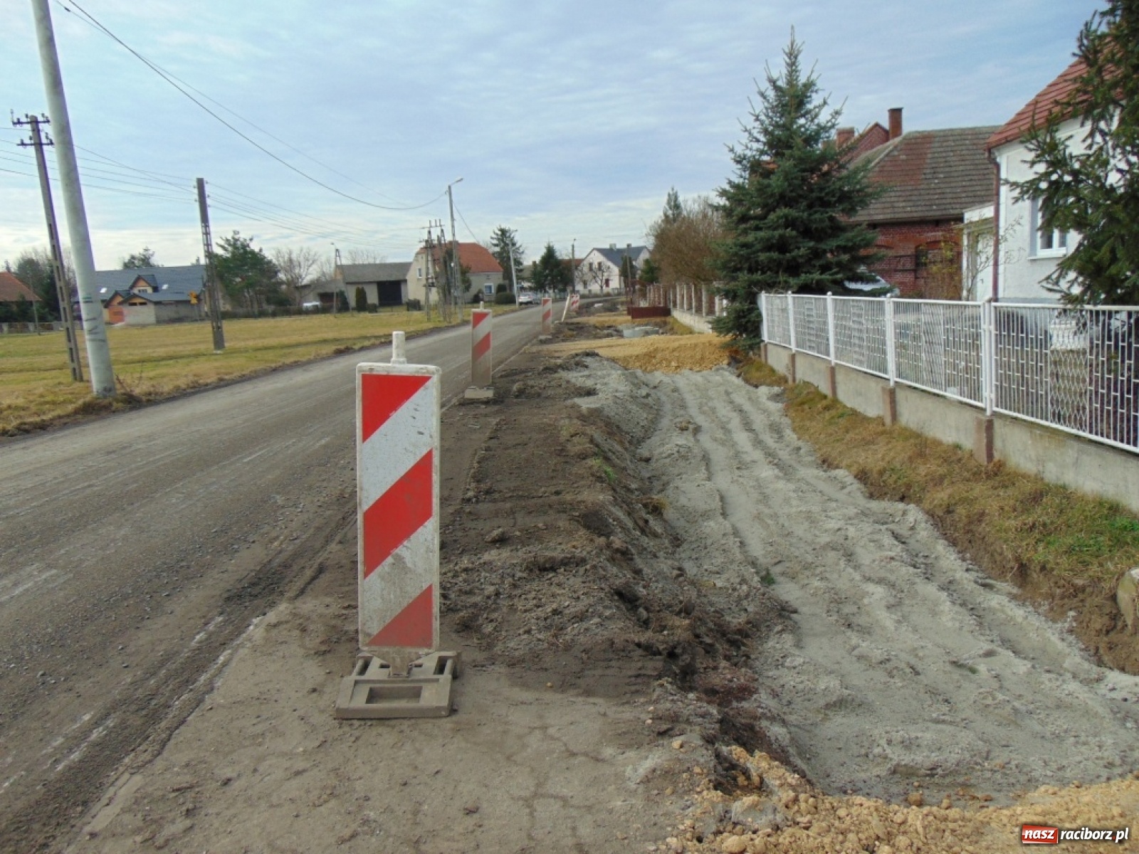 Zdjęcie w galerii na portalu naszraciborz.pl: Kolejne inwestycje drogowe powiatu w gminie Kuźnia Raciborska wiadomości z regionu