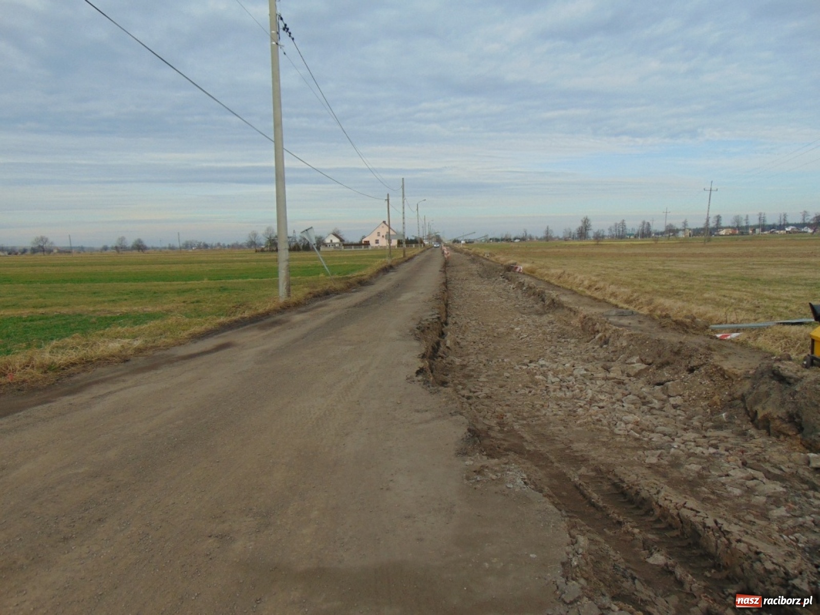 Zdjęcie w galerii na portalu naszraciborz.pl: Kolejne inwestycje drogowe powiatu w gminie Kuźnia Raciborska wiadomości z regionu