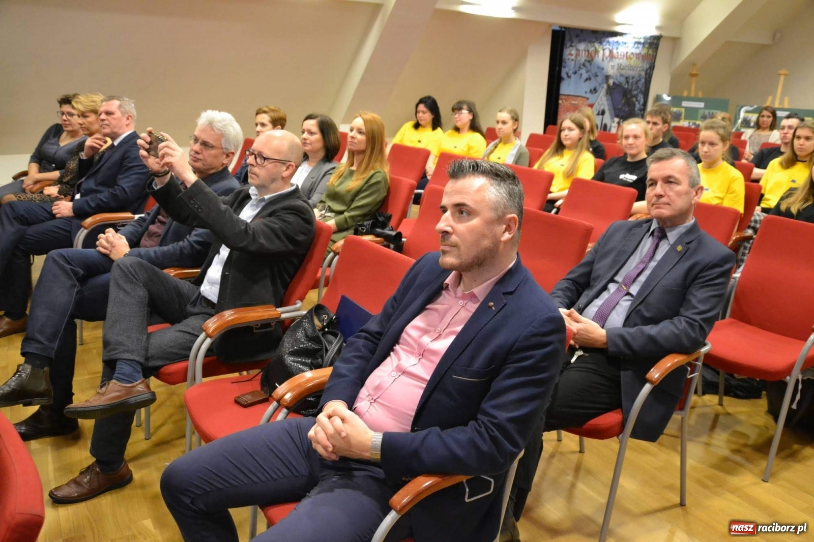 Zdjęcie w galerii na portalu naszraciborz.pl: Erasmus+ w powiecie raciborskim. Konferencja na Zamku Piastowskim wiadomości z regionu