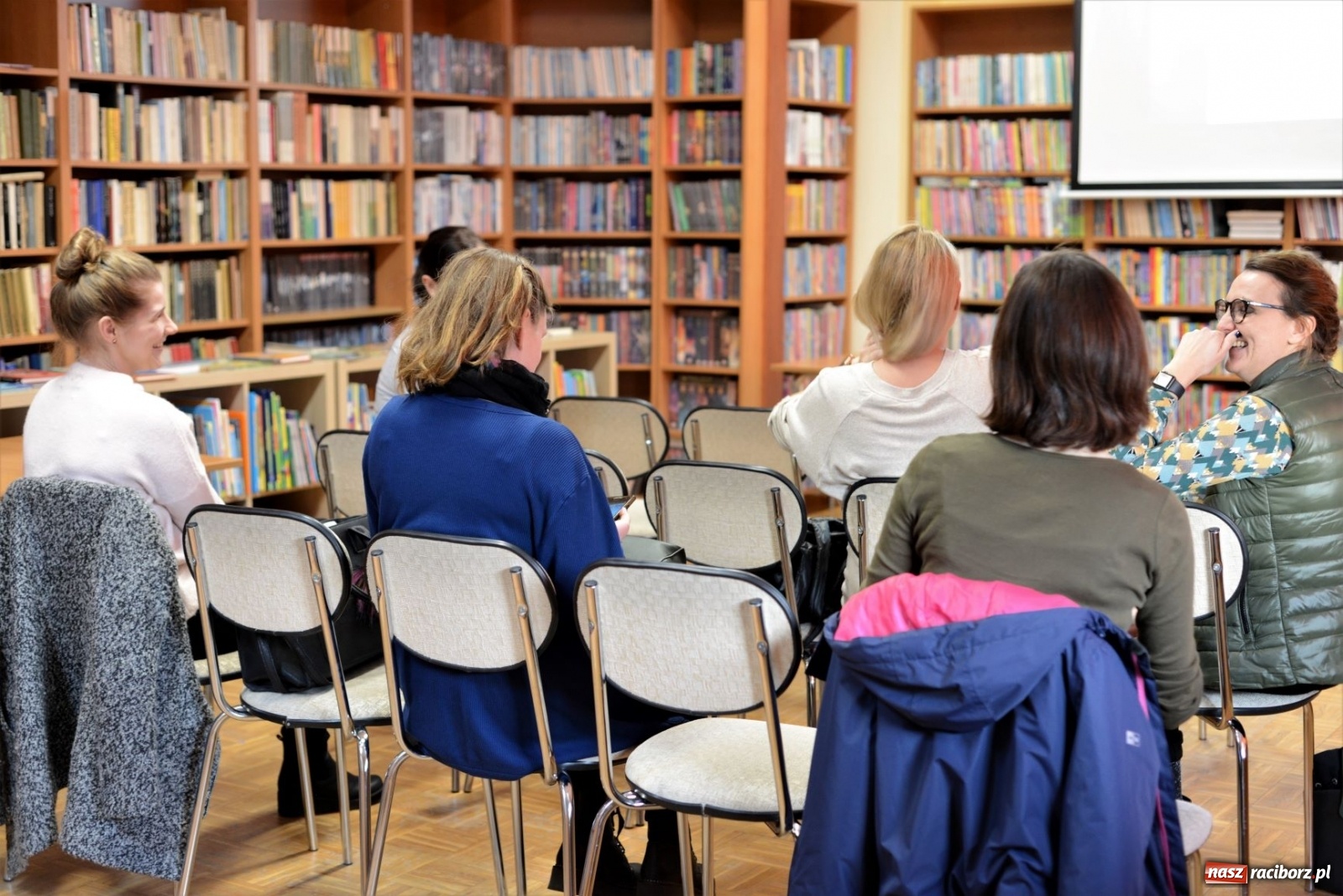 Zdjęcie w galerii na portalu naszraciborz.pl: Biblioteka w Ocicach na zdrowie: fizjoterapia dna miednicy  wiadomości z regionu