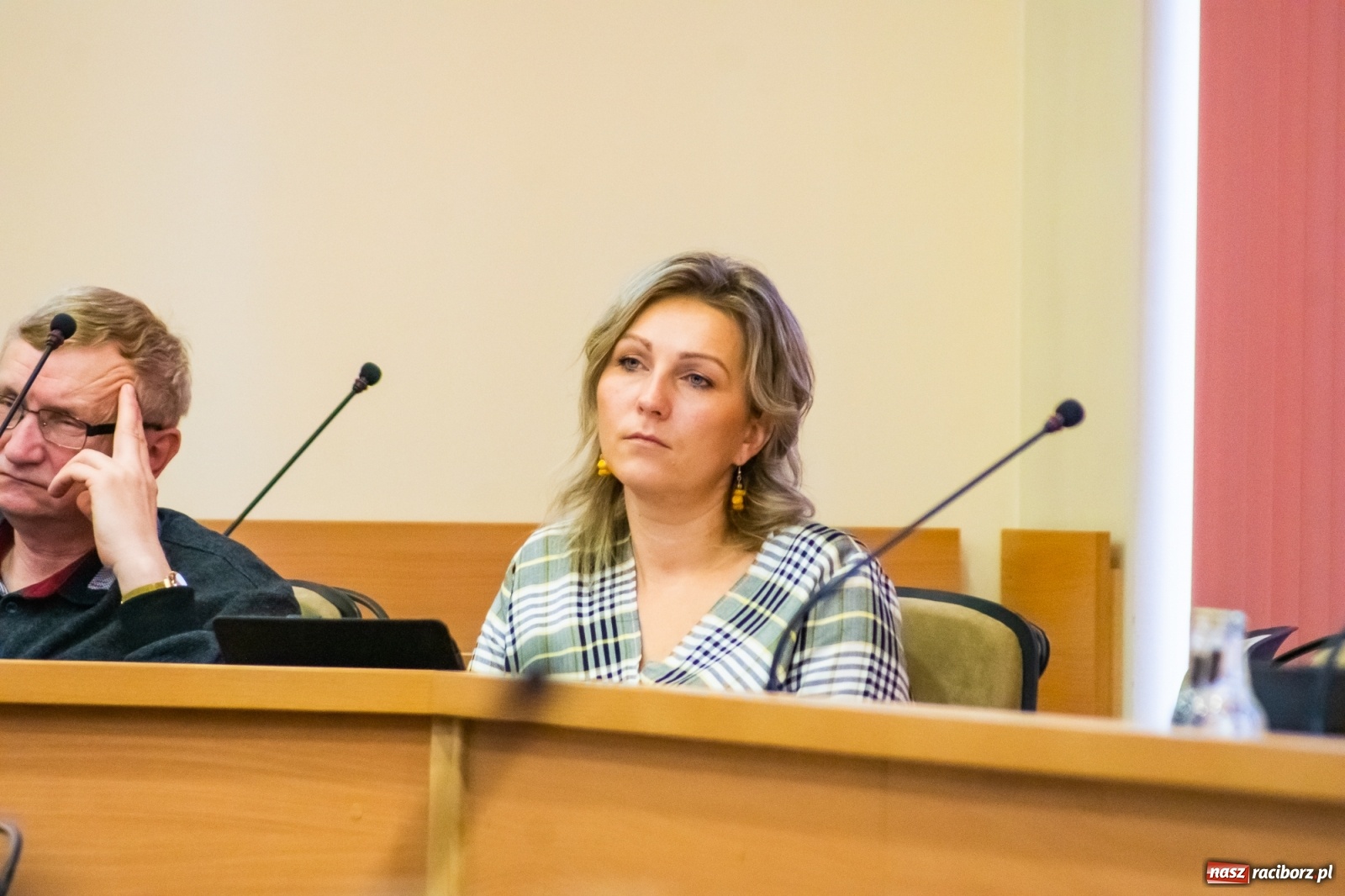 Zdjęcie w galerii na portalu naszraciborz.pl: Radni dyskutowali o problemie bezdomności  wiadomości z regionu