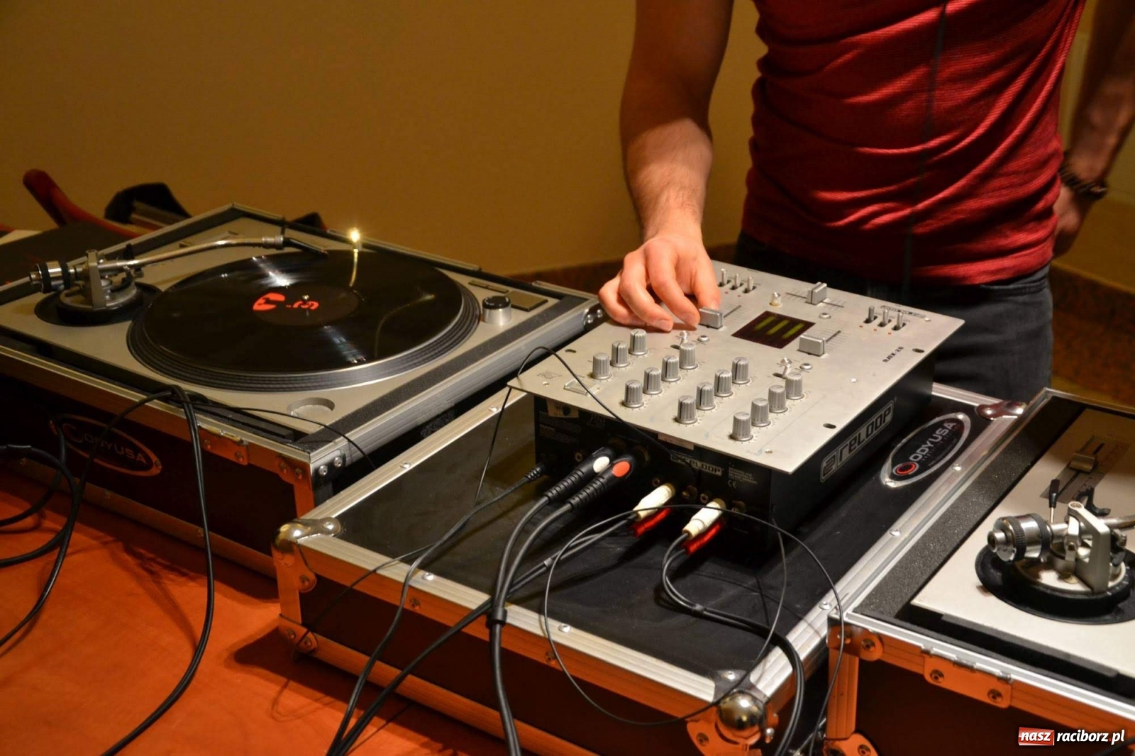 Zdjęcie w galerii na portalu naszraciborz.pl: Na zamku trwa zimowy kurs dj'ski  wiadomości z regionu