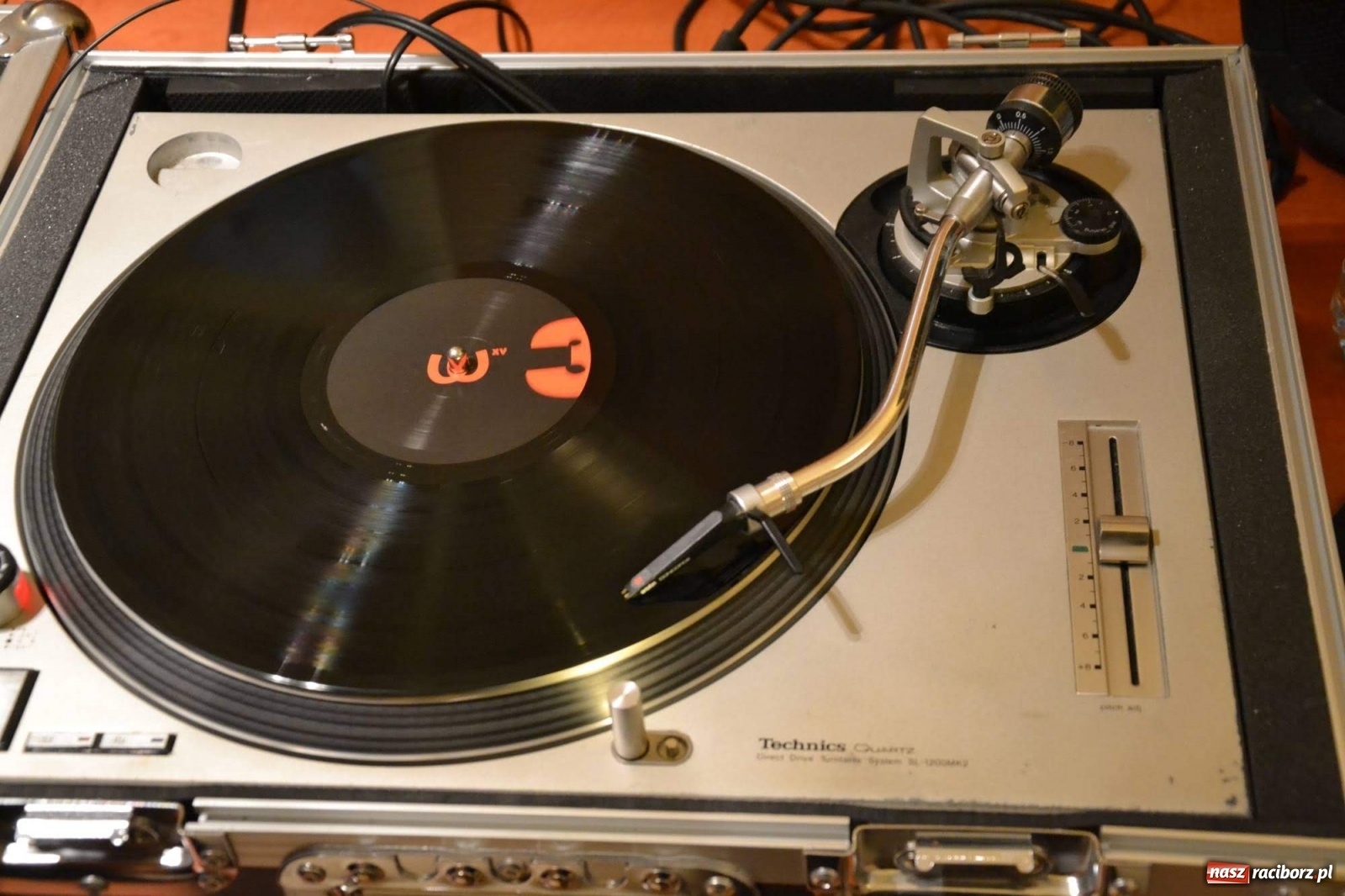 Zdjęcie w galerii na portalu naszraciborz.pl: Na zamku trwa zimowy kurs dj'ski  wiadomości z regionu