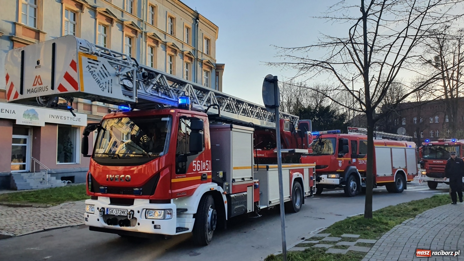 Zdjęcie w galerii na portalu naszraciborz.pl: Akcja strażaków na placu Wolności [FOTO] wiadomości z regionu