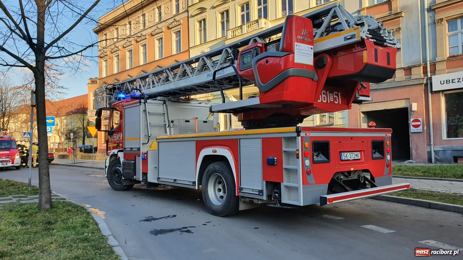 Zdjęcie w galerii na portalu naszraciborz.pl: Akcja strażaków na placu Wolności [FOTO] wiadomości z regionu