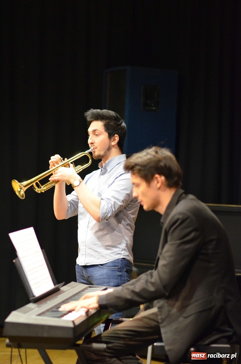 Zdjęcie w galerii na portalu naszraciborz.pl:  Trąbka&Piano - muzyczni bohaterowie koncertów umuzykalniających  wiadomości z regionu