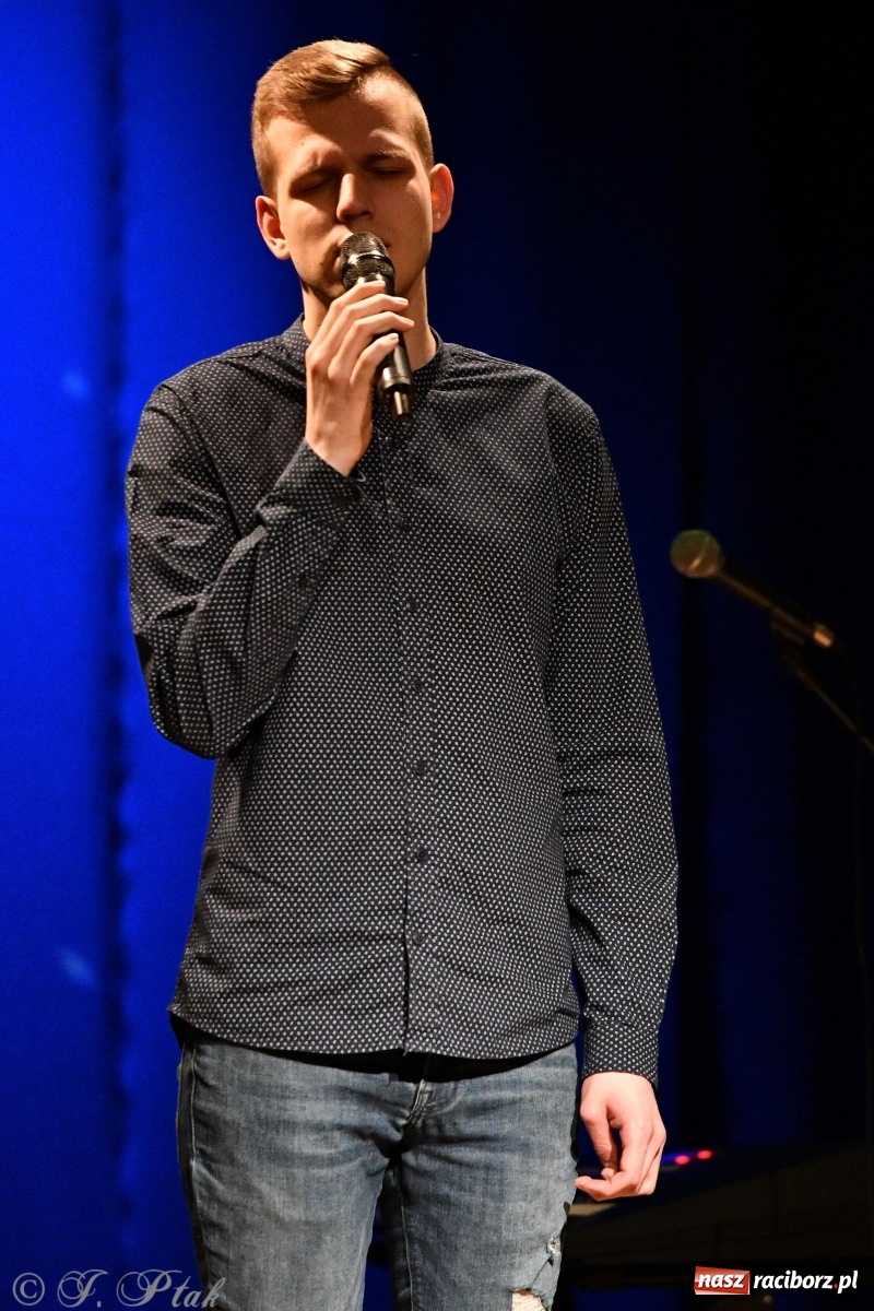 Zdjęcie w galerii na portalu naszraciborz.pl: Miraż na Walentynki. Najpiękniejsze piosenki o miłości [FOTO i WIDEO] wiadomości z regionu