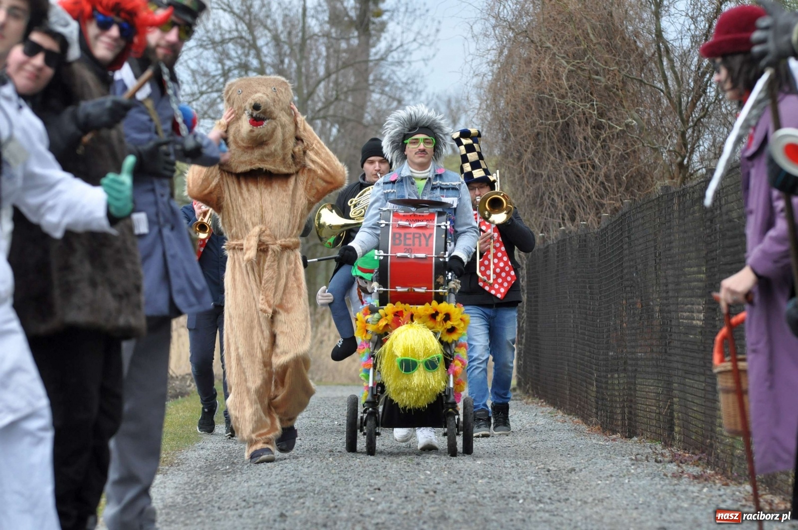 Zdjęcie w galerii na portalu naszraciborz.pl: Sławikowskie bery żegnają karnawał [FOTO i WIDEO] wiadomości z regionu