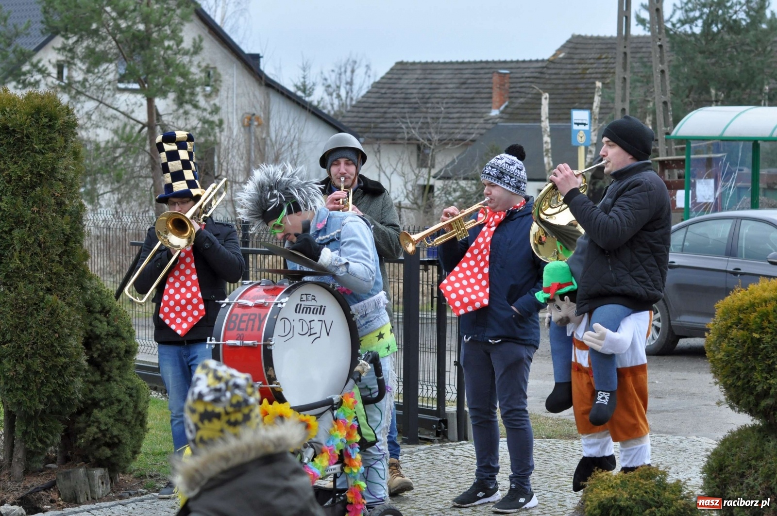 Zdjęcie w galerii na portalu naszraciborz.pl: Sławikowskie bery żegnają karnawał [FOTO i WIDEO] wiadomości z regionu