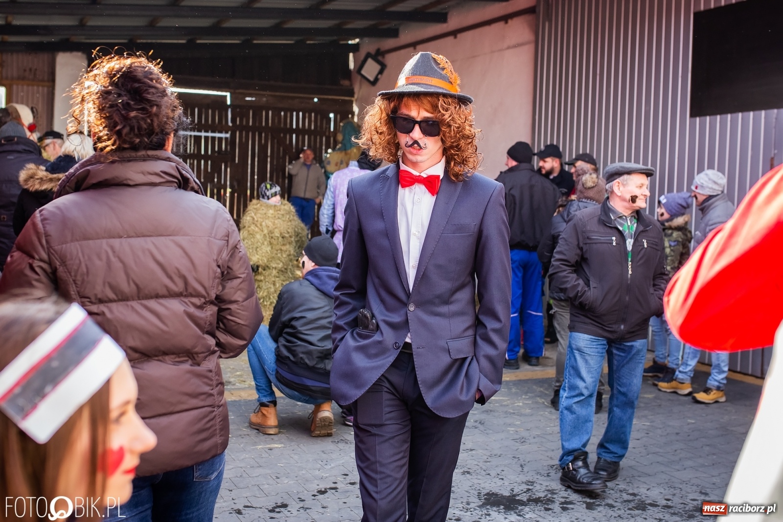Zdjęcie w galerii na portalu naszraciborz.pl: Wodzenie niedźwiedzia w Samborowicach. Tak wieś żegna karnawał [FOTO i WIDEO] wiadomości z regionu