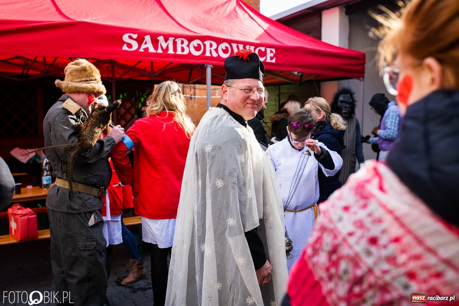 Zdjęcie w galerii na portalu naszraciborz.pl: Wodzenie niedźwiedzia w Samborowicach. Tak wieś żegna karnawał [FOTO i WIDEO] wiadomości z regionu
