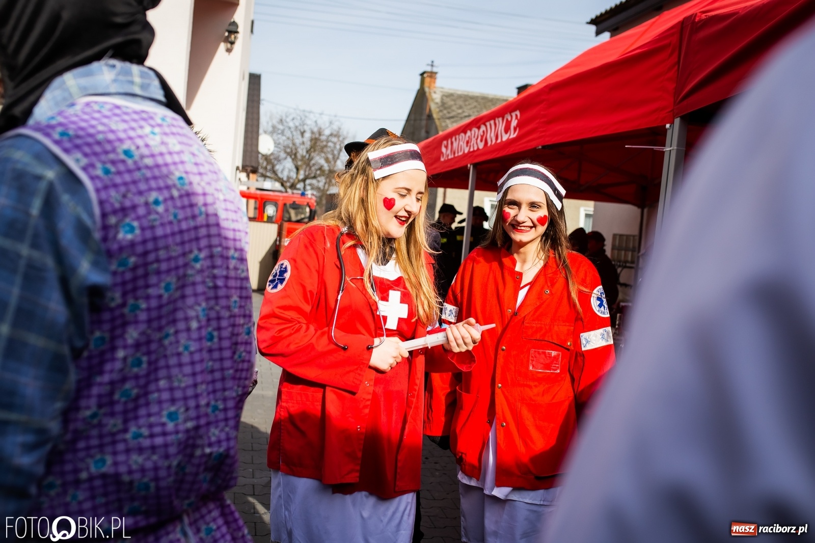 Zdjęcie w galerii na portalu naszraciborz.pl: Wodzenie niedźwiedzia w Samborowicach. Tak wieś żegna karnawał [FOTO i WIDEO] wiadomości z regionu