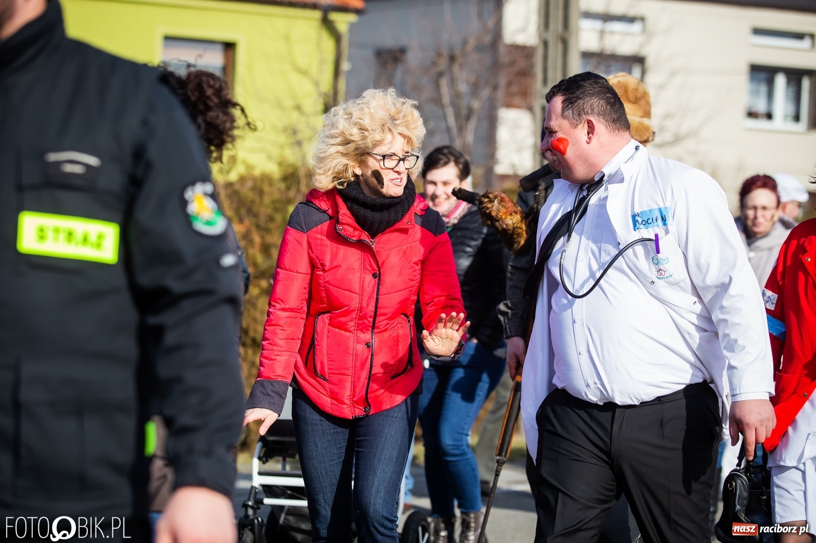 Zdjęcie w galerii na portalu naszraciborz.pl: Wodzenie niedźwiedzia w Samborowicach. Tak wieś żegna karnawał [FOTO i WIDEO] wiadomości z regionu
