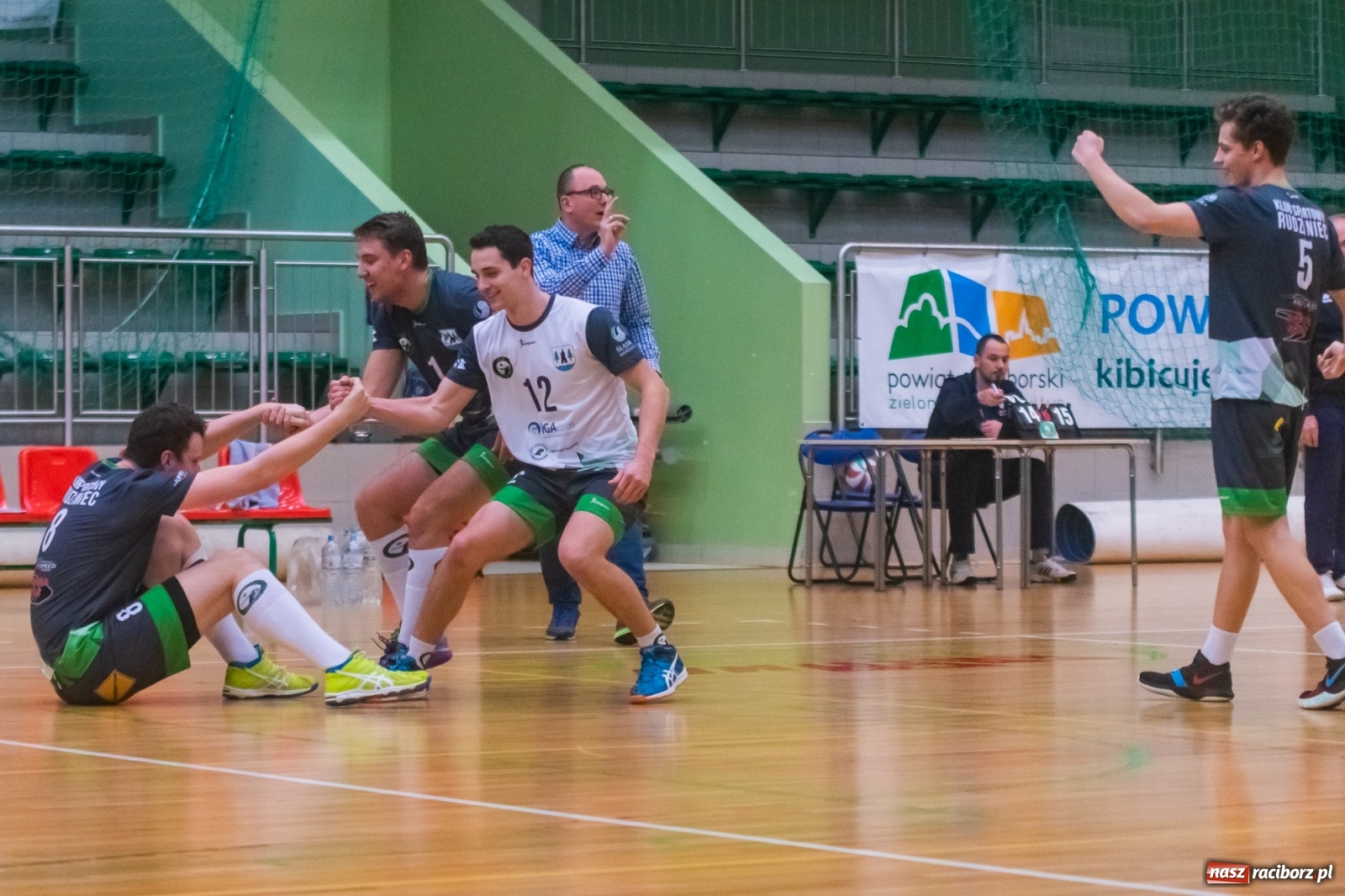 Zdjęcie w galerii na portalu naszraciborz.pl: Siatkówka. AZS Rafako lepszy od Rudzińca [FOTO i WIDEO] wiadomości z regionu