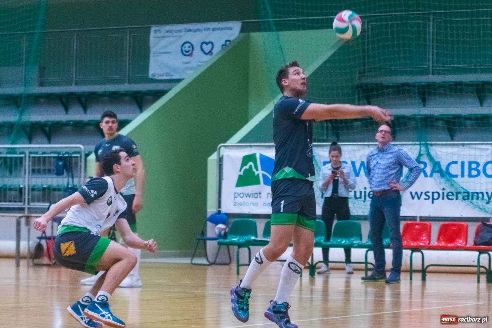 Zdjęcie w galerii na portalu naszraciborz.pl: Siatkówka. AZS Rafako lepszy od Rudzińca [FOTO i WIDEO] wiadomości z regionu