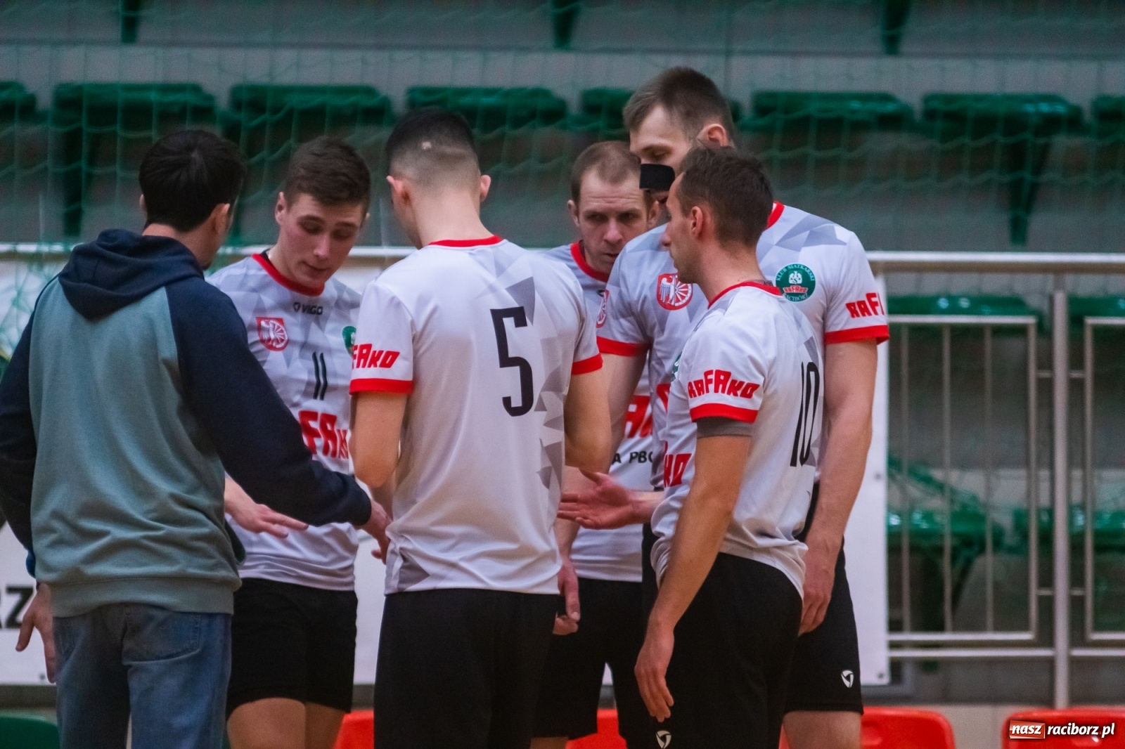 Zdjęcie w galerii na portalu naszraciborz.pl: Siatkówka. AZS Rafako lepszy od Rudzińca [FOTO i WIDEO] wiadomości z regionu