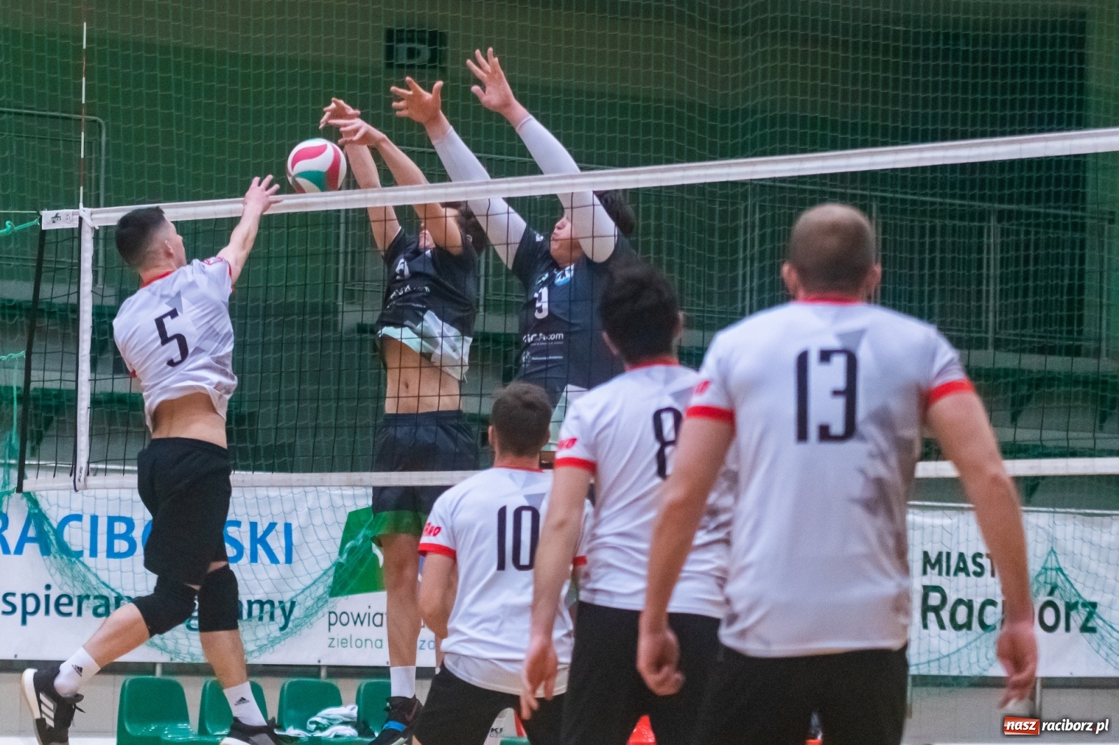 Zdjęcie w galerii na portalu naszraciborz.pl: Siatkówka. AZS Rafako lepszy od Rudzińca [FOTO i WIDEO] wiadomości z regionu