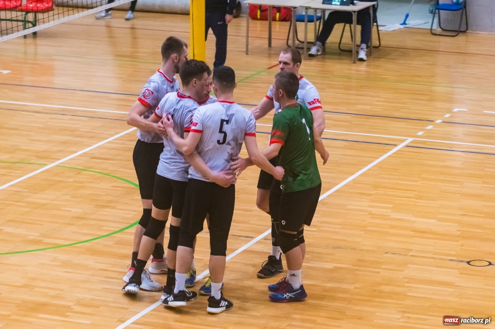 Zdjęcie w galerii na portalu naszraciborz.pl: Siatkówka. AZS Rafako lepszy od Rudzińca [FOTO i WIDEO] wiadomości z regionu