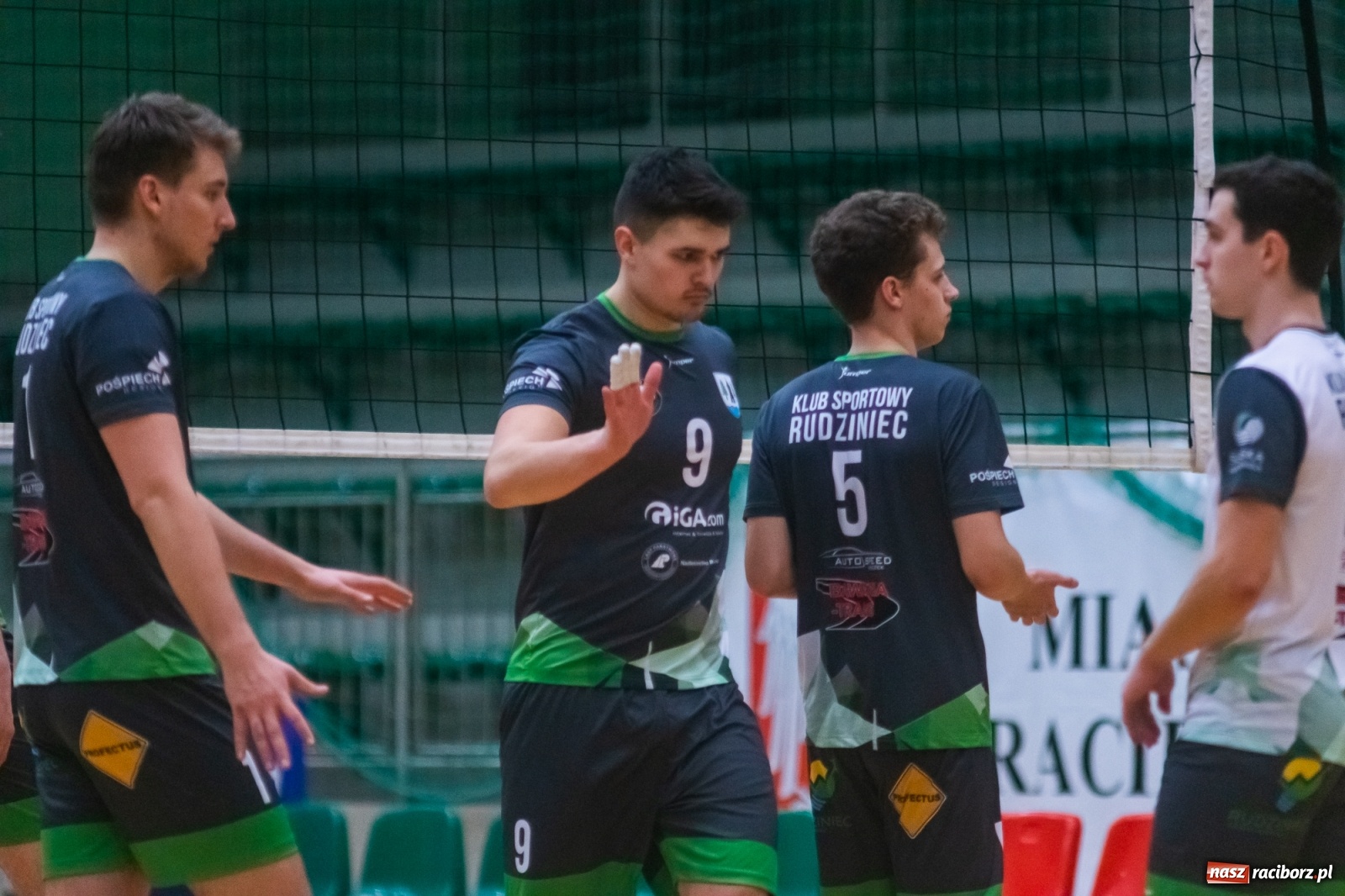 Zdjęcie w galerii na portalu naszraciborz.pl: Siatkówka. AZS Rafako lepszy od Rudzińca [FOTO i WIDEO] wiadomości z regionu