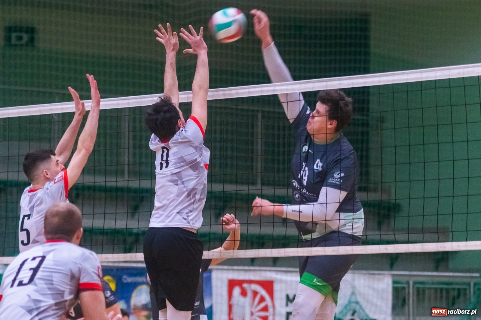 Zdjęcie w galerii na portalu naszraciborz.pl: Siatkówka. AZS Rafako lepszy od Rudzińca [FOTO i WIDEO] wiadomości z regionu