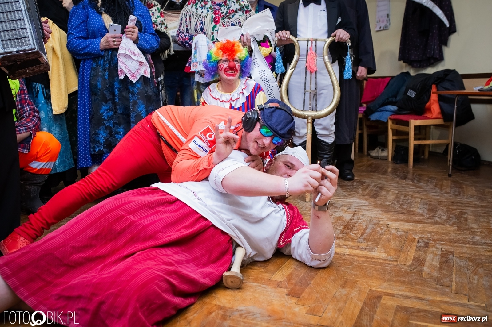 Zdjęcie w galerii na portalu naszraciborz.pl: I po karnawale. Pogrzebanie basa w Krzanowicach [FOTO i WIDEO] wiadomości z regionu