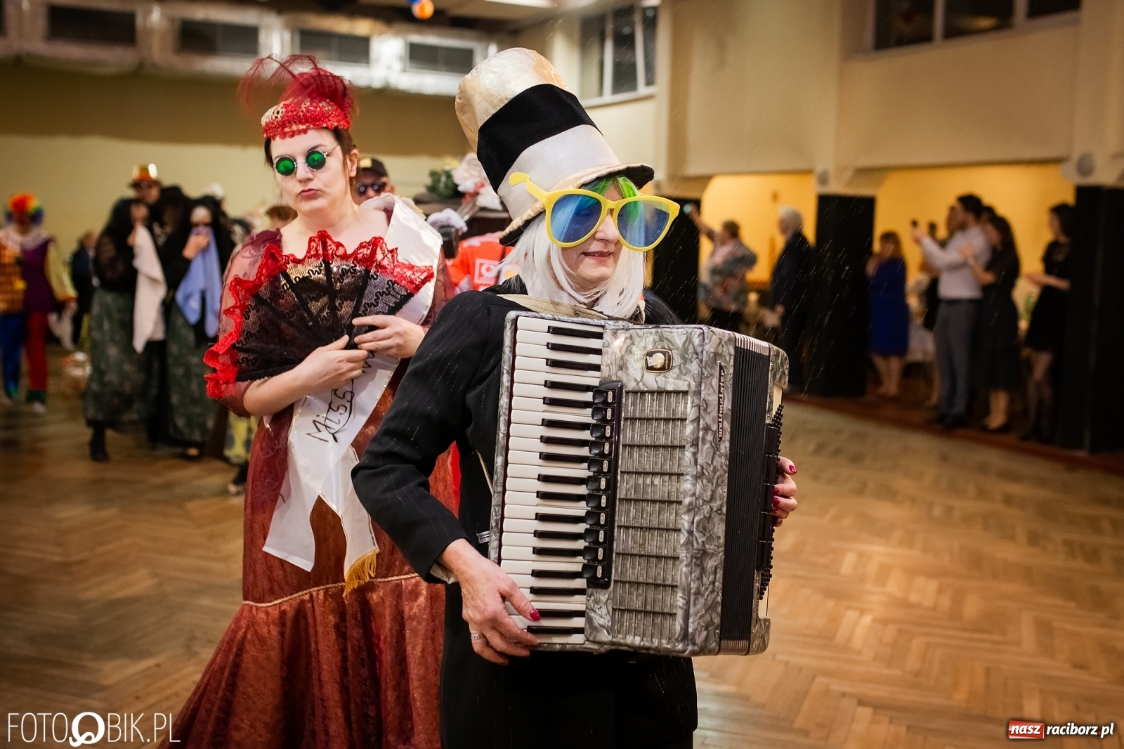 Zdjęcie w galerii na portalu naszraciborz.pl: I po karnawale. Pogrzebanie basa w Krzanowicach [FOTO i WIDEO] wiadomości z regionu
