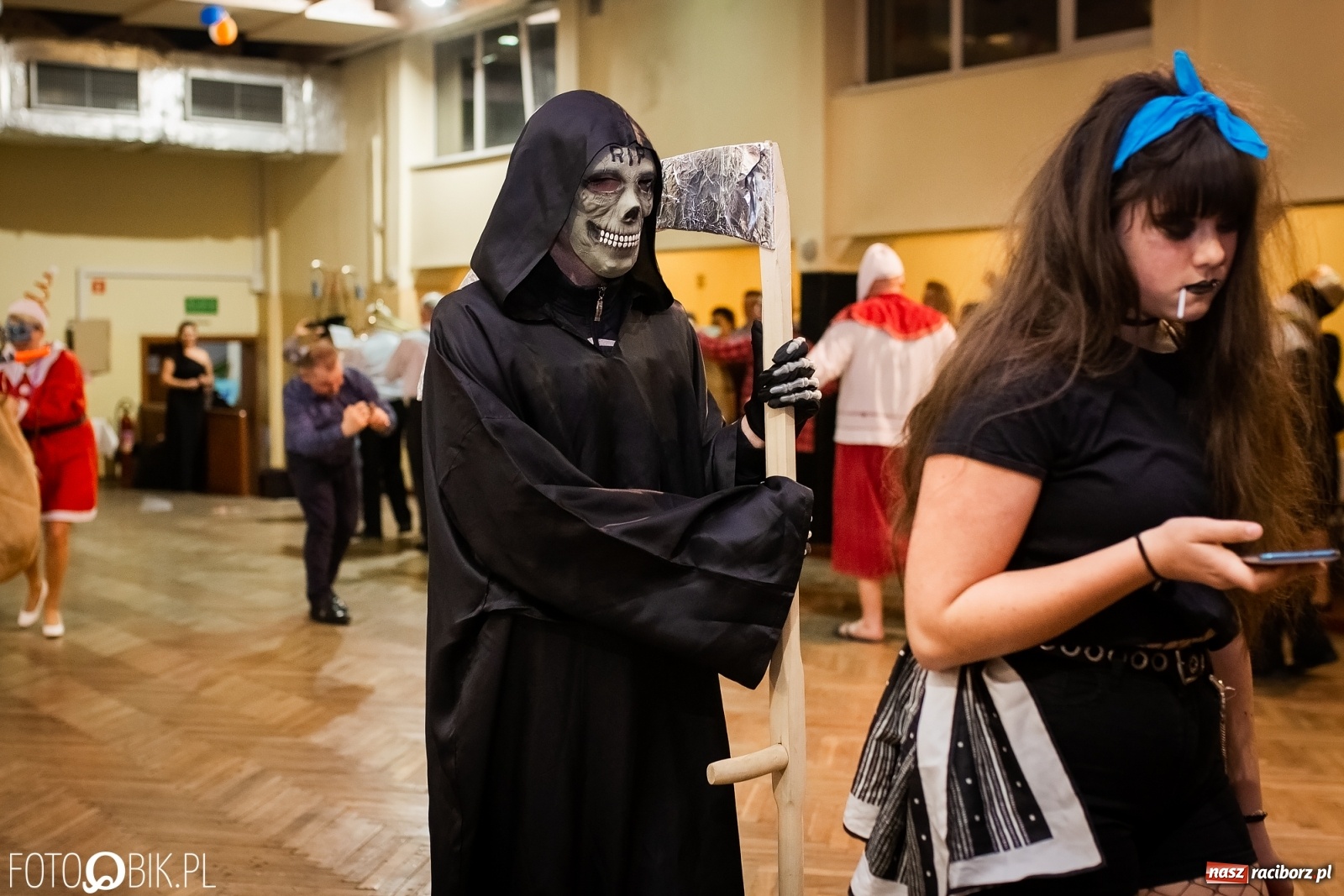 Zdjęcie w galerii na portalu naszraciborz.pl: I po karnawale. Pogrzebanie basa w Krzanowicach [FOTO i WIDEO] wiadomości z regionu