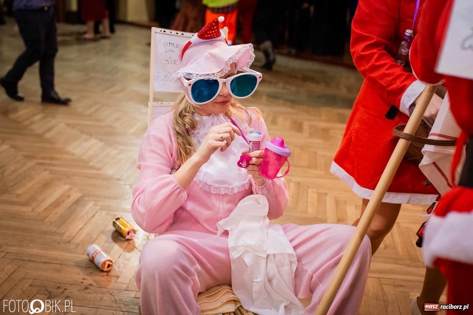 Zdjęcie w galerii na portalu naszraciborz.pl: I po karnawale. Pogrzebanie basa w Krzanowicach [FOTO i WIDEO] wiadomości z regionu