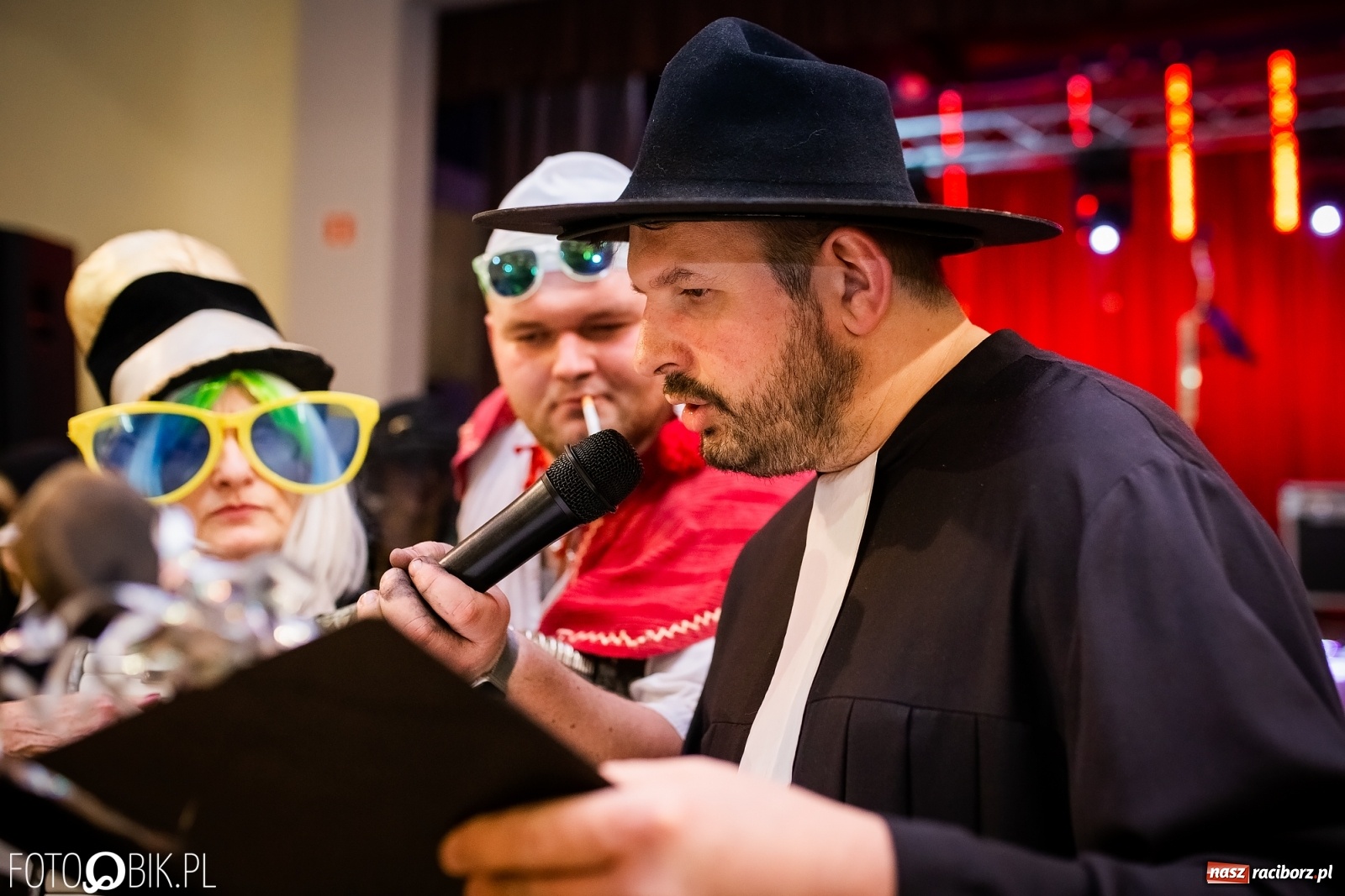 Zdjęcie w galerii na portalu naszraciborz.pl: I po karnawale. Pogrzebanie basa w Krzanowicach [FOTO i WIDEO] wiadomości z regionu