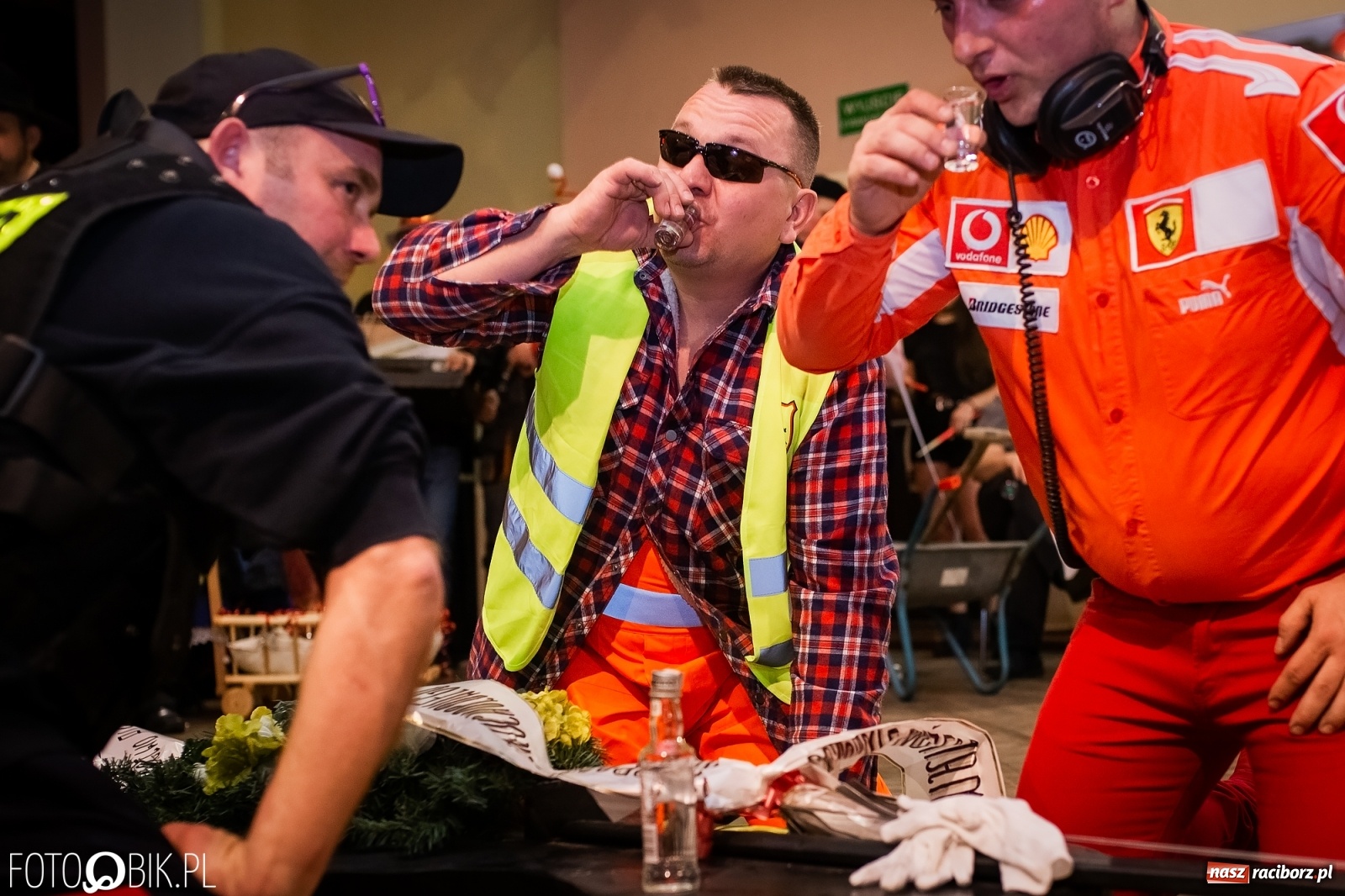 Zdjęcie w galerii na portalu naszraciborz.pl: I po karnawale. Pogrzebanie basa w Krzanowicach [FOTO i WIDEO] wiadomości z regionu