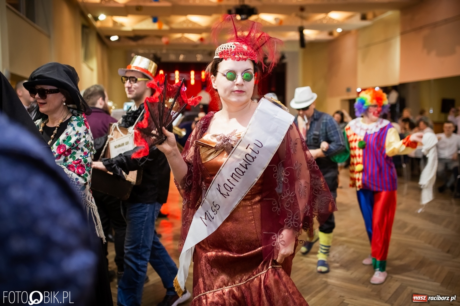 Zdjęcie w galerii na portalu naszraciborz.pl: I po karnawale. Pogrzebanie basa w Krzanowicach [FOTO i WIDEO] wiadomości z regionu