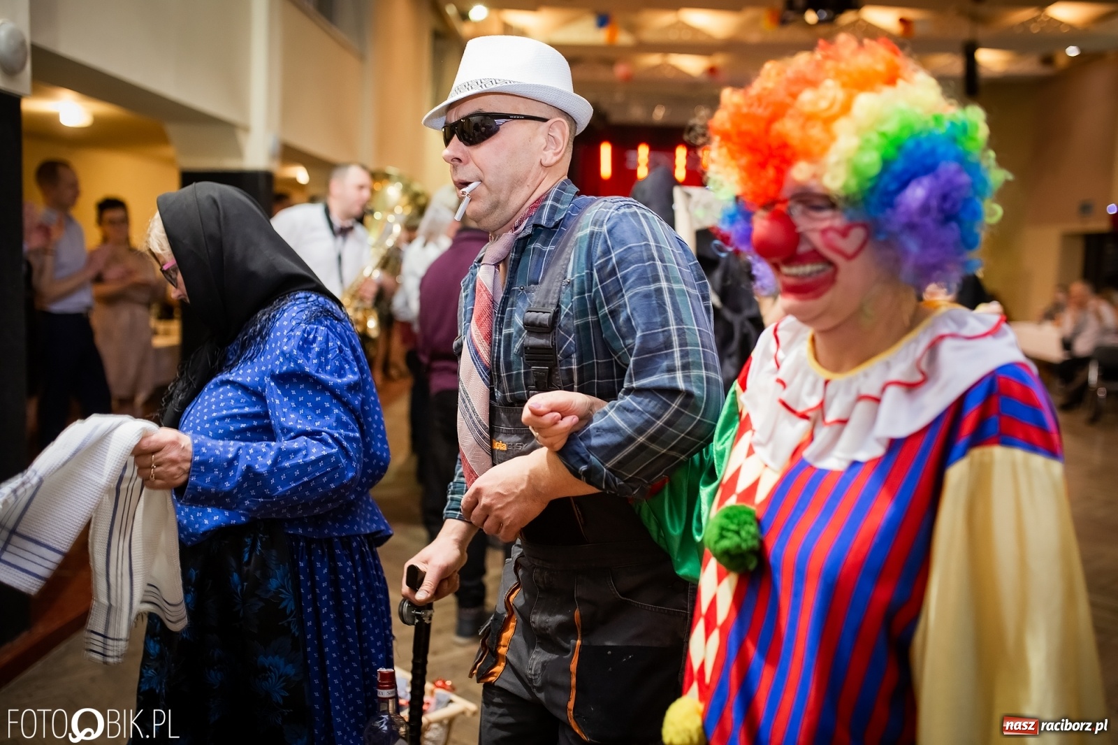 Zdjęcie w galerii na portalu naszraciborz.pl: I po karnawale. Pogrzebanie basa w Krzanowicach [FOTO i WIDEO] wiadomości z regionu