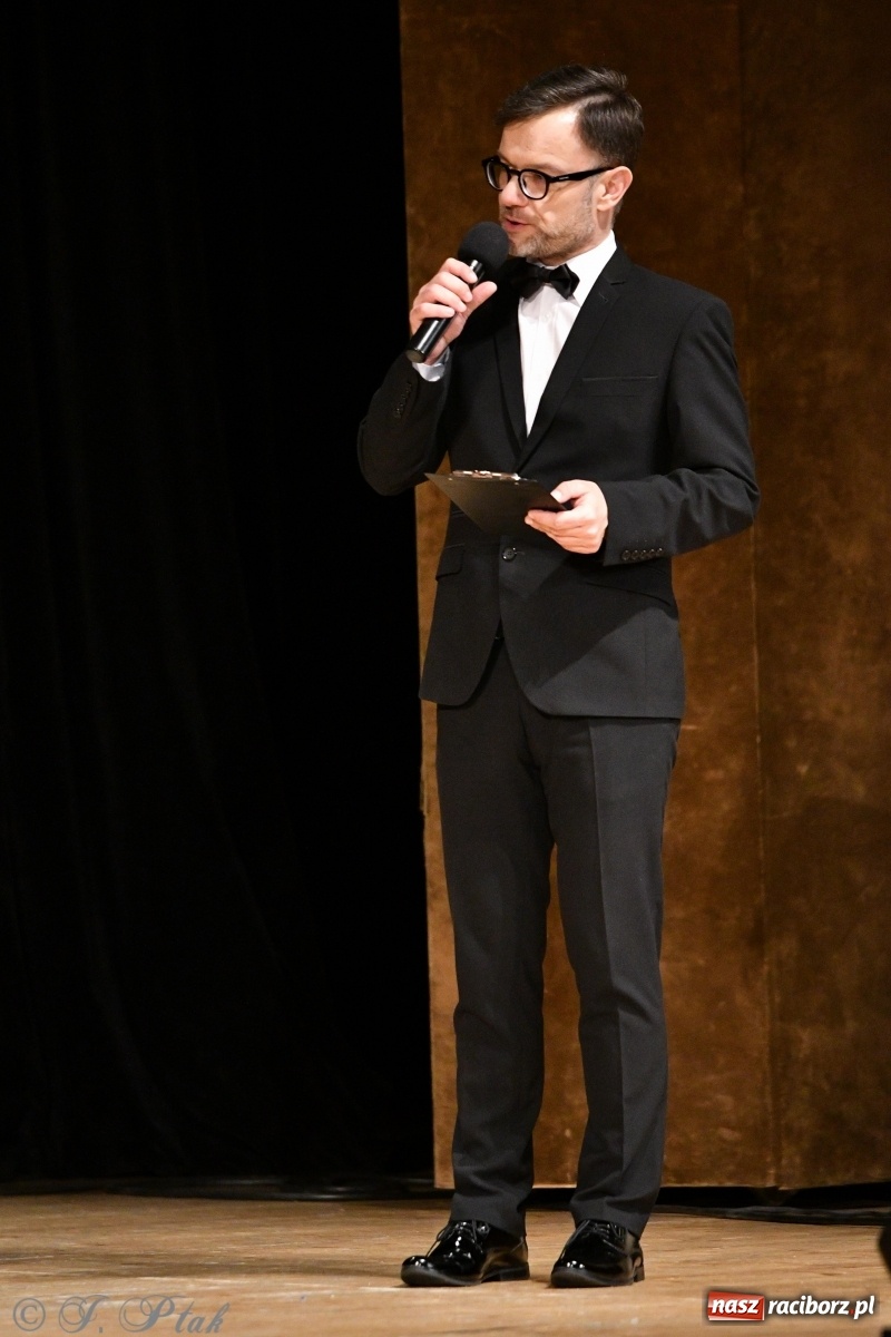 Zdjęcie w galerii na portalu naszraciborz.pl: Raciborzanie uwielbiają klasykę. Koncert Wiedeński w RCK  wiadomości z regionu