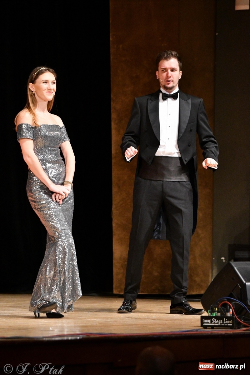 Zdjęcie w galerii na portalu naszraciborz.pl: Raciborzanie uwielbiają klasykę. Koncert Wiedeński w RCK  wiadomości z regionu