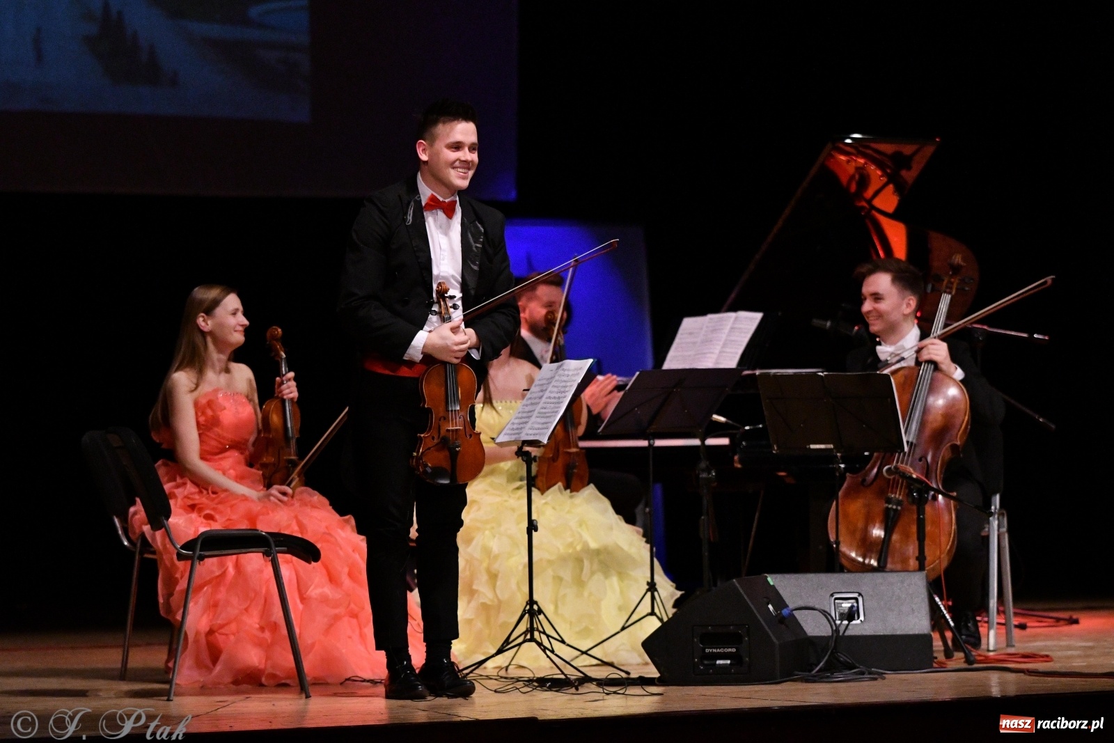 Zdjęcie w galerii na portalu naszraciborz.pl: Raciborzanie uwielbiają klasykę. Koncert Wiedeński w RCK  wiadomości z regionu